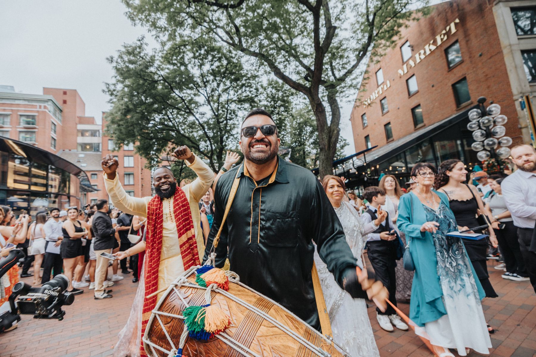 Black‑and‑White Harmony in the Clouds: Shaloo &amp; Timothy’s Yin-Yang Wedding at the State Room photo