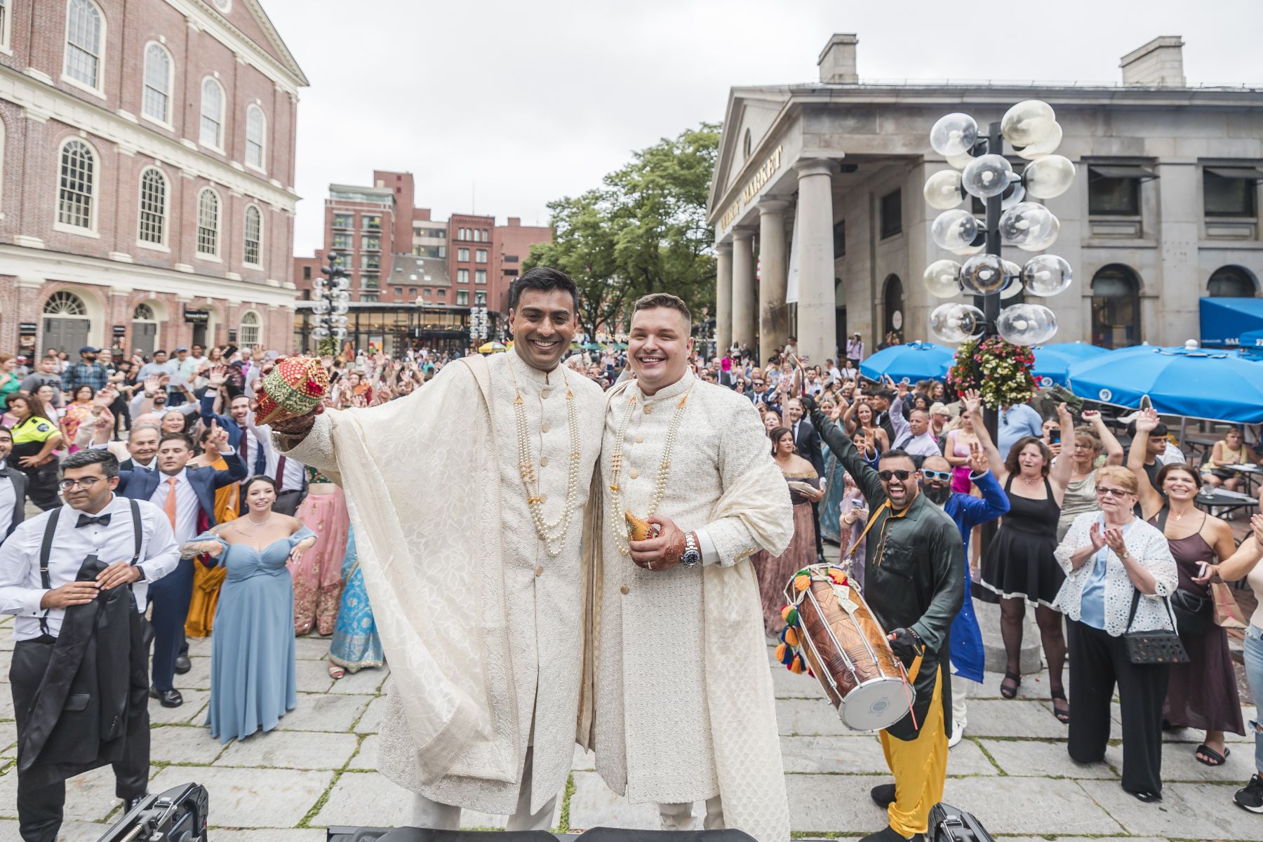 Black‑and‑White Harmony in the Clouds: Shaloo &amp; Timothy’s Yin-Yang Wedding at the State Room photo