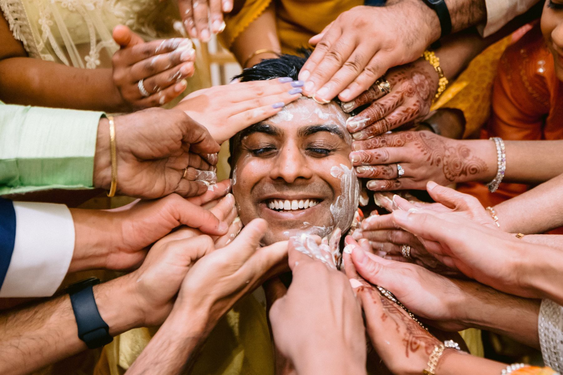 Black‑and‑White Harmony in the Clouds: Shaloo &amp; Timothy’s Yin-Yang Wedding at the State Room photo