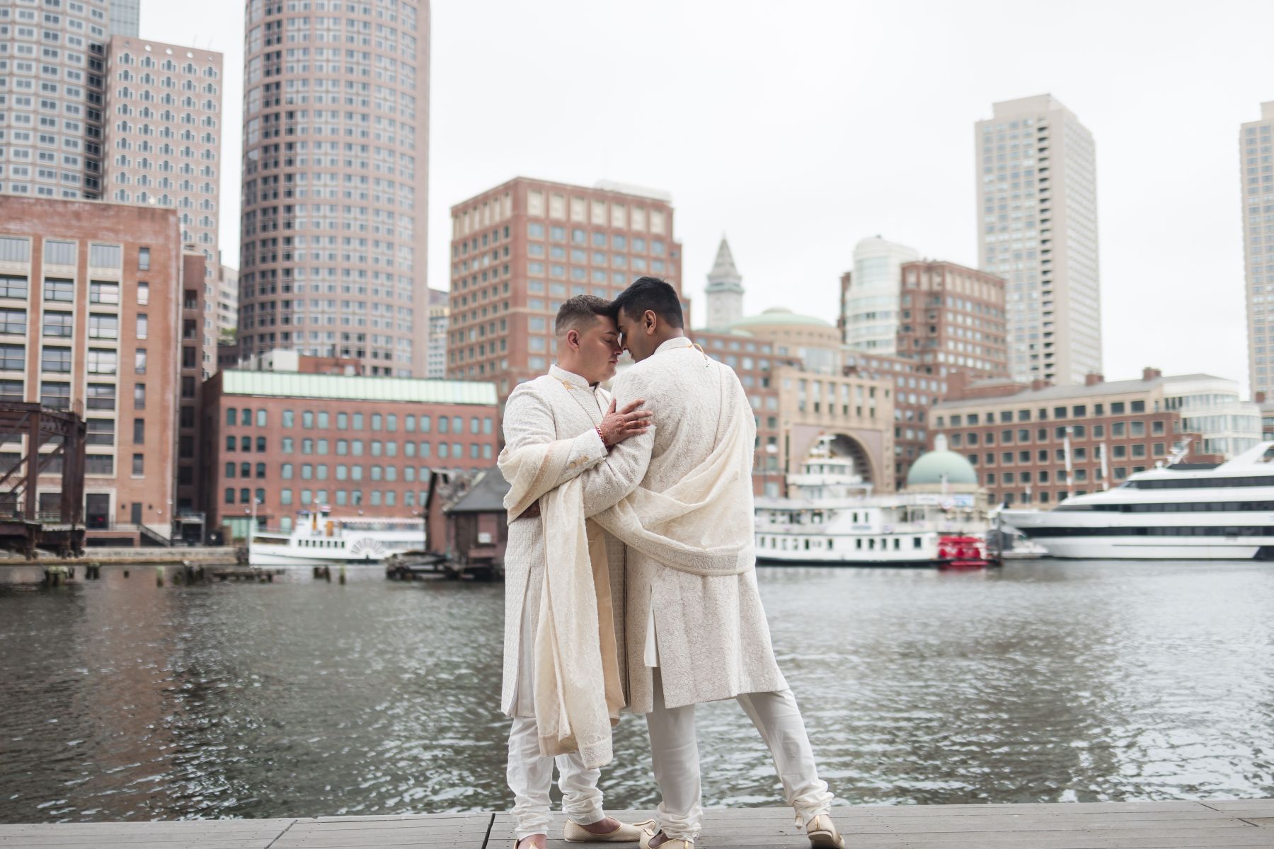 Black‑and‑White Harmony in the Clouds: Shaloo &amp; Timothy’s Yin-Yang Wedding at the State Room photo