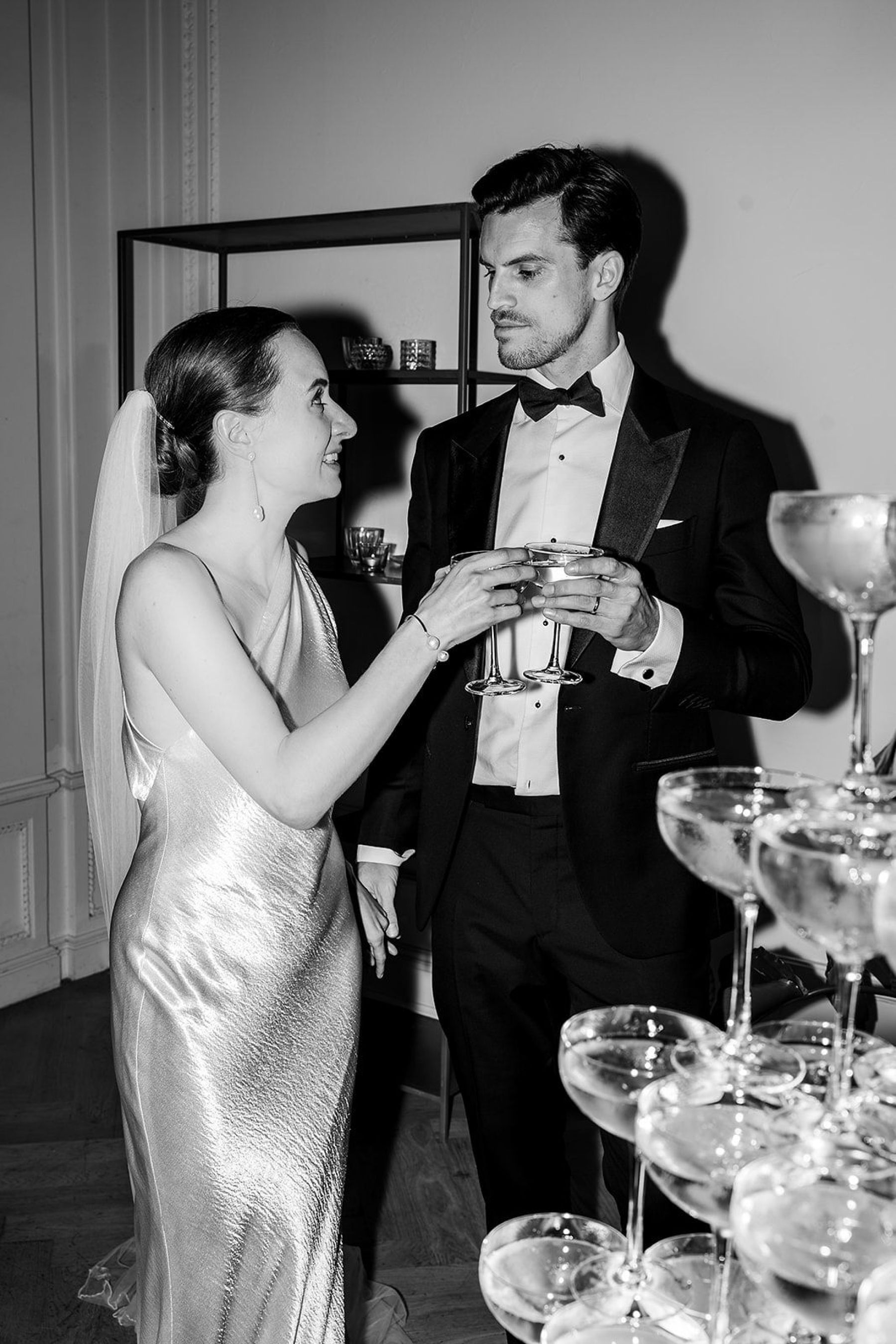 Sophie &amp; Tom's Classic Castle Celebration: A Timeless Wedding at Kasteel van Brasschaat photo