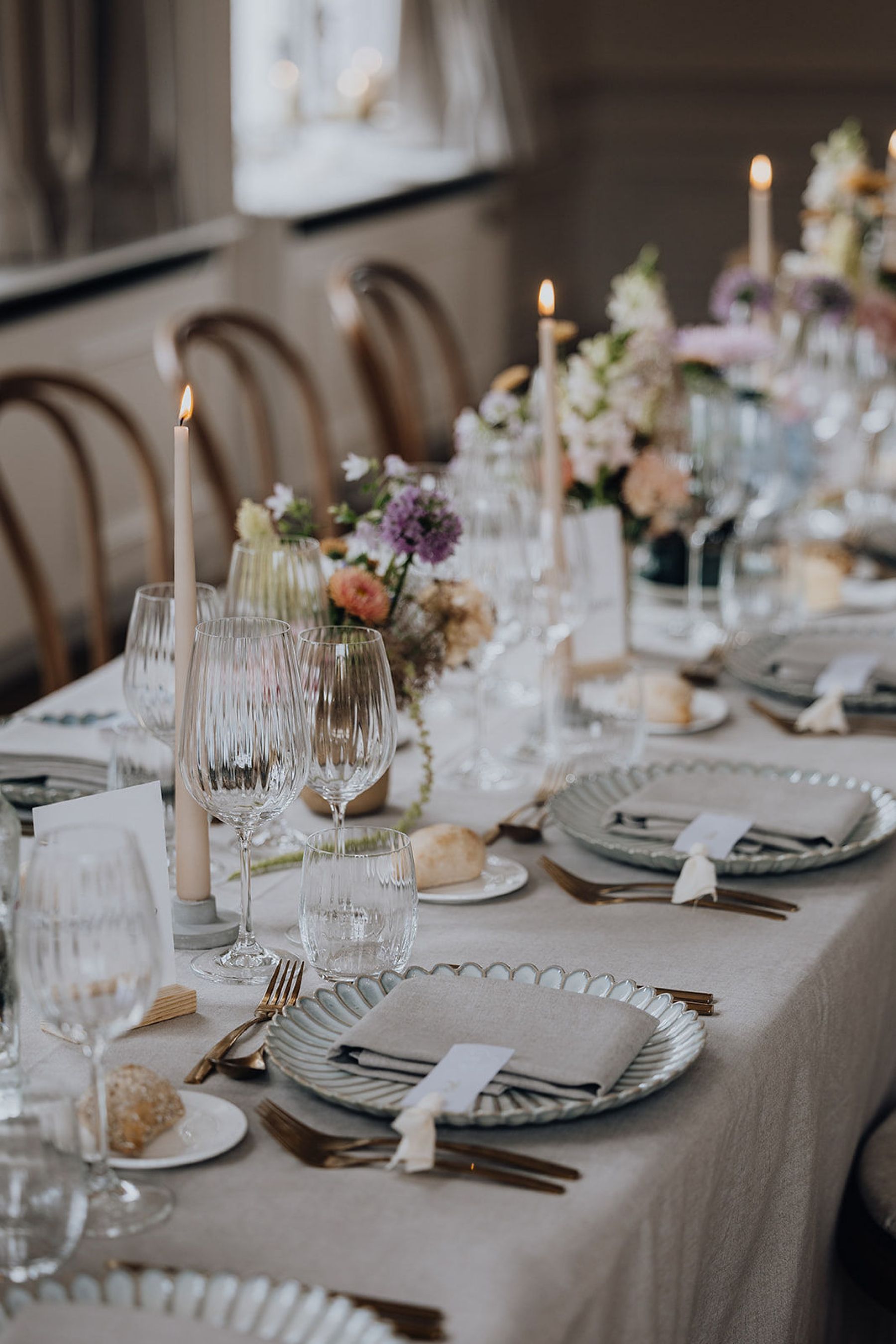 Sophie &amp; Tom's Classic Castle Celebration: A Timeless Wedding at Kasteel van Brasschaat photo