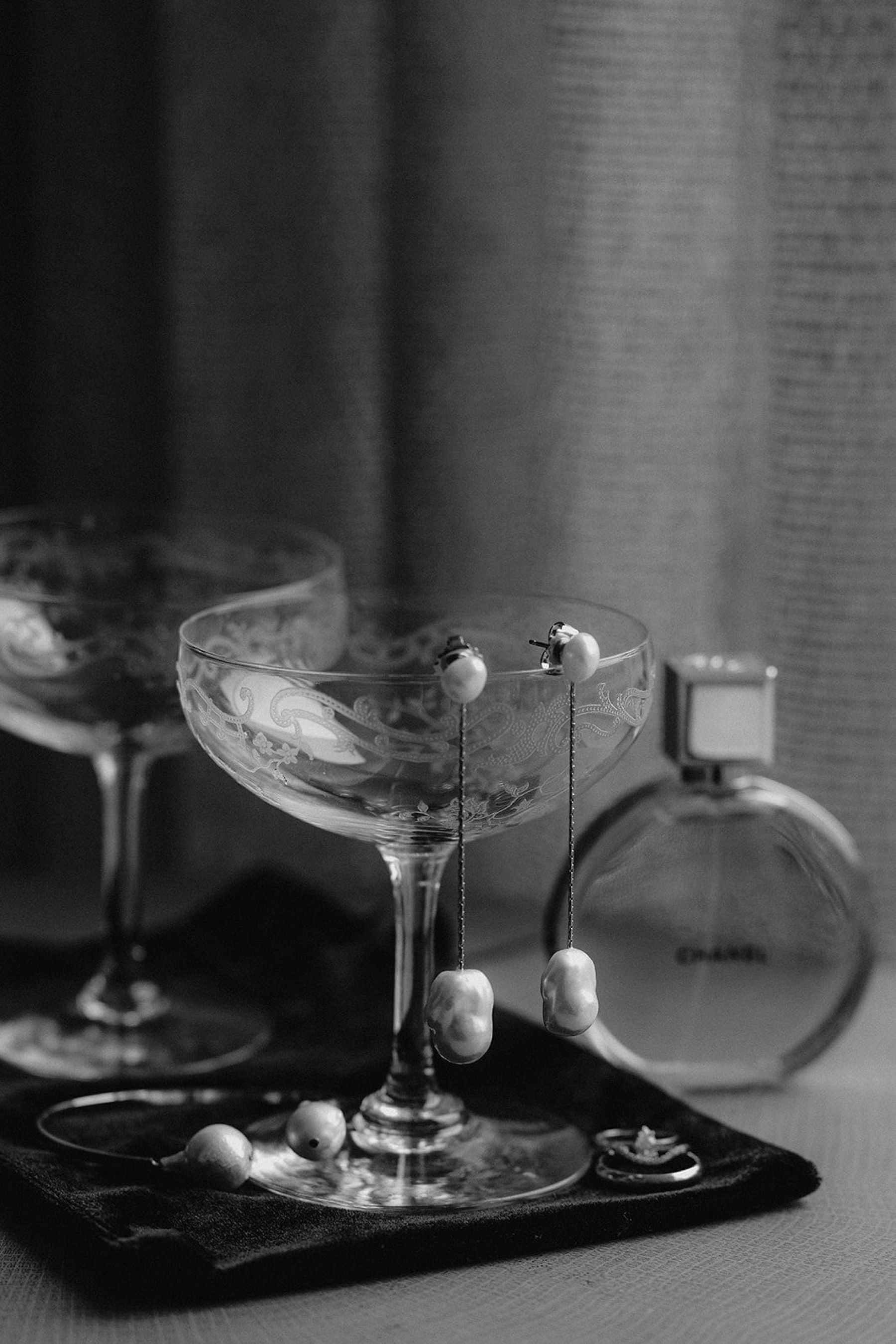 Sophie &amp; Tom's Classic Castle Celebration: A Timeless Wedding at Kasteel van Brasschaat photo