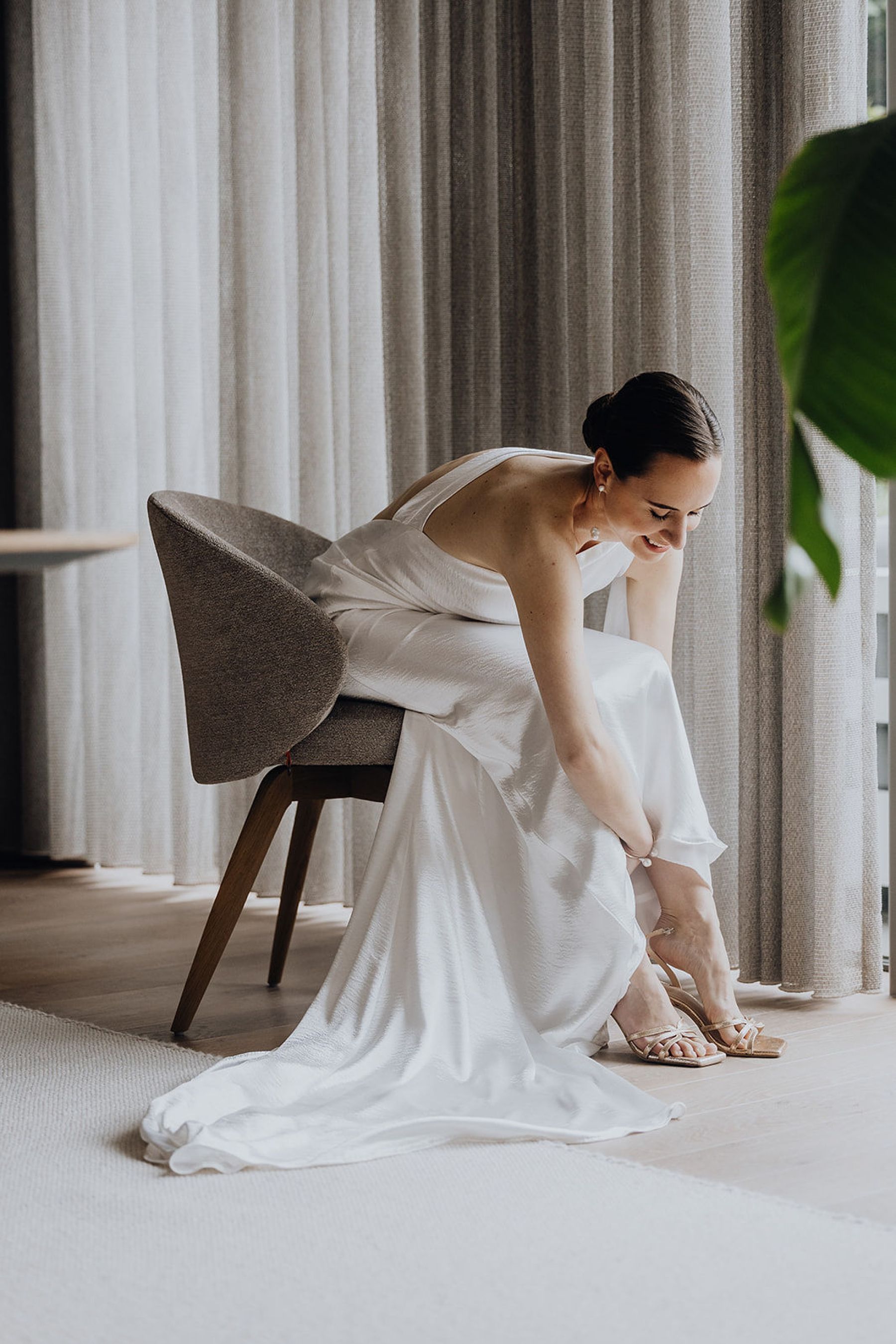 Sophie &amp; Tom's Classic Castle Celebration: A Timeless Wedding at Kasteel van Brasschaat photo