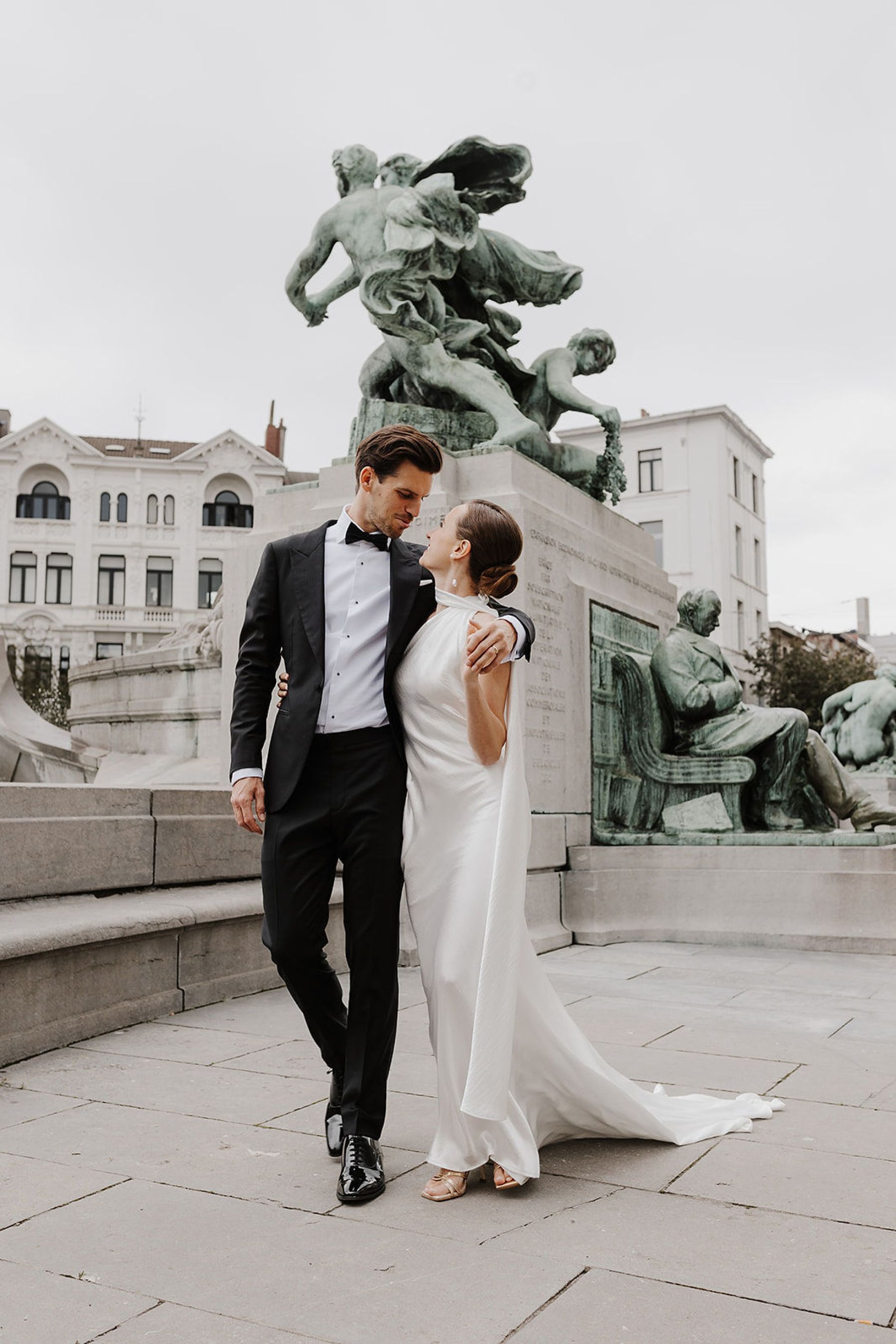 Sophie &amp; Tom's Classic Castle Celebration: A Timeless Wedding at Kasteel van Brasschaat photo