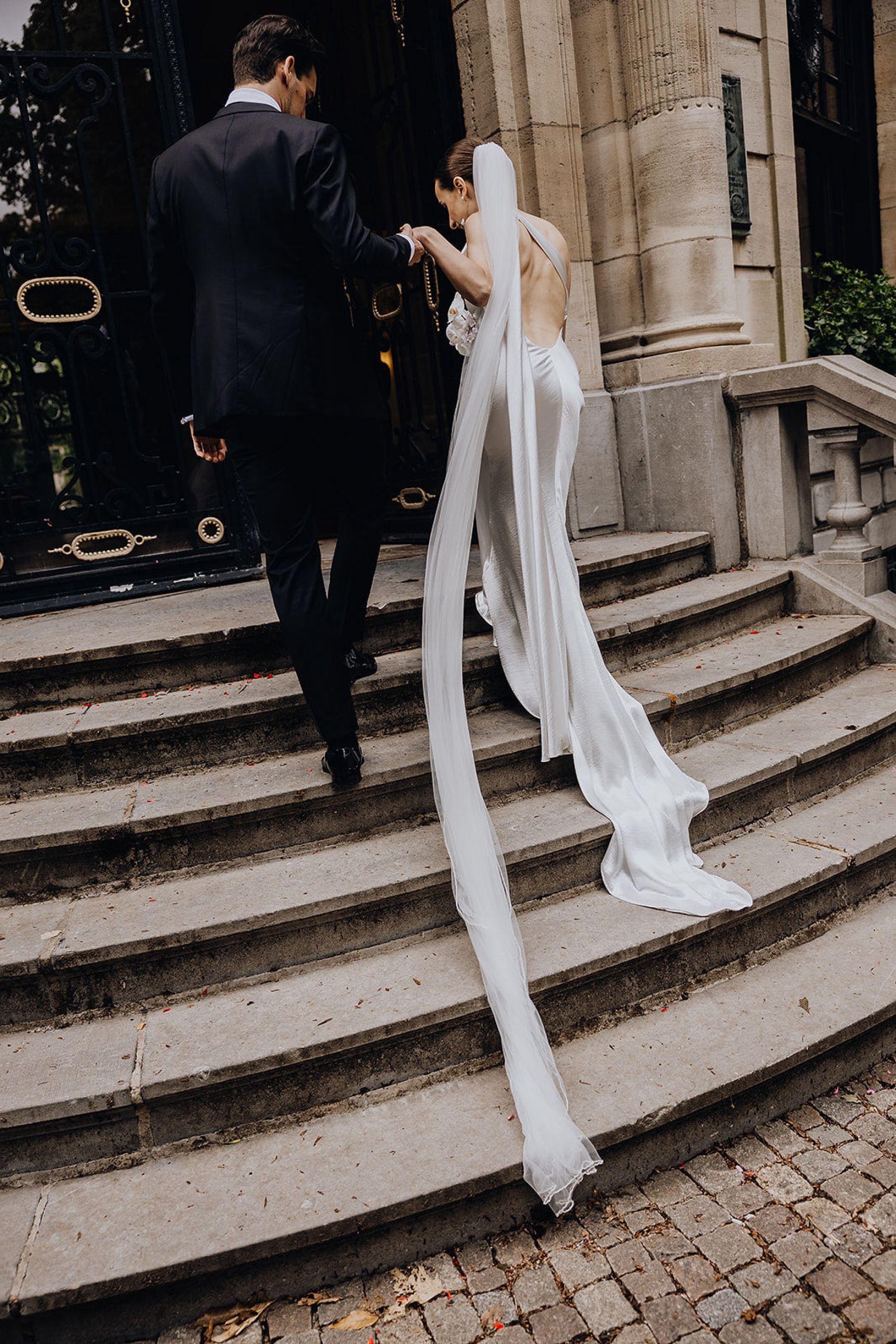 Sophie &amp; Tom's Classic Castle Celebration: A Timeless Wedding at Kasteel van Brasschaat photo