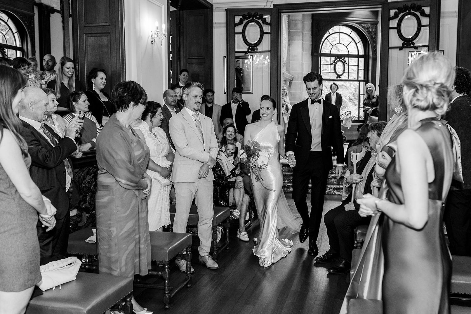 Sophie &amp; Tom's Classic Castle Celebration: A Timeless Wedding at Kasteel van Brasschaat photo