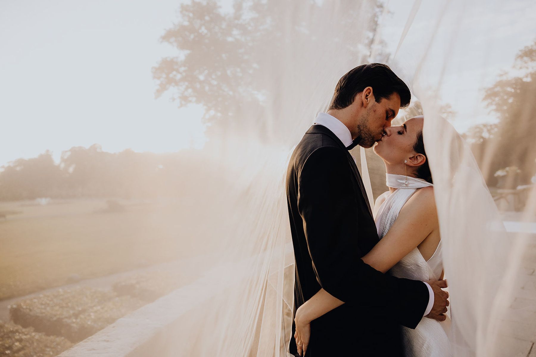Sophie &amp; Tom's Classic Castle Celebration: A Timeless Wedding at Kasteel van Brasschaat photo