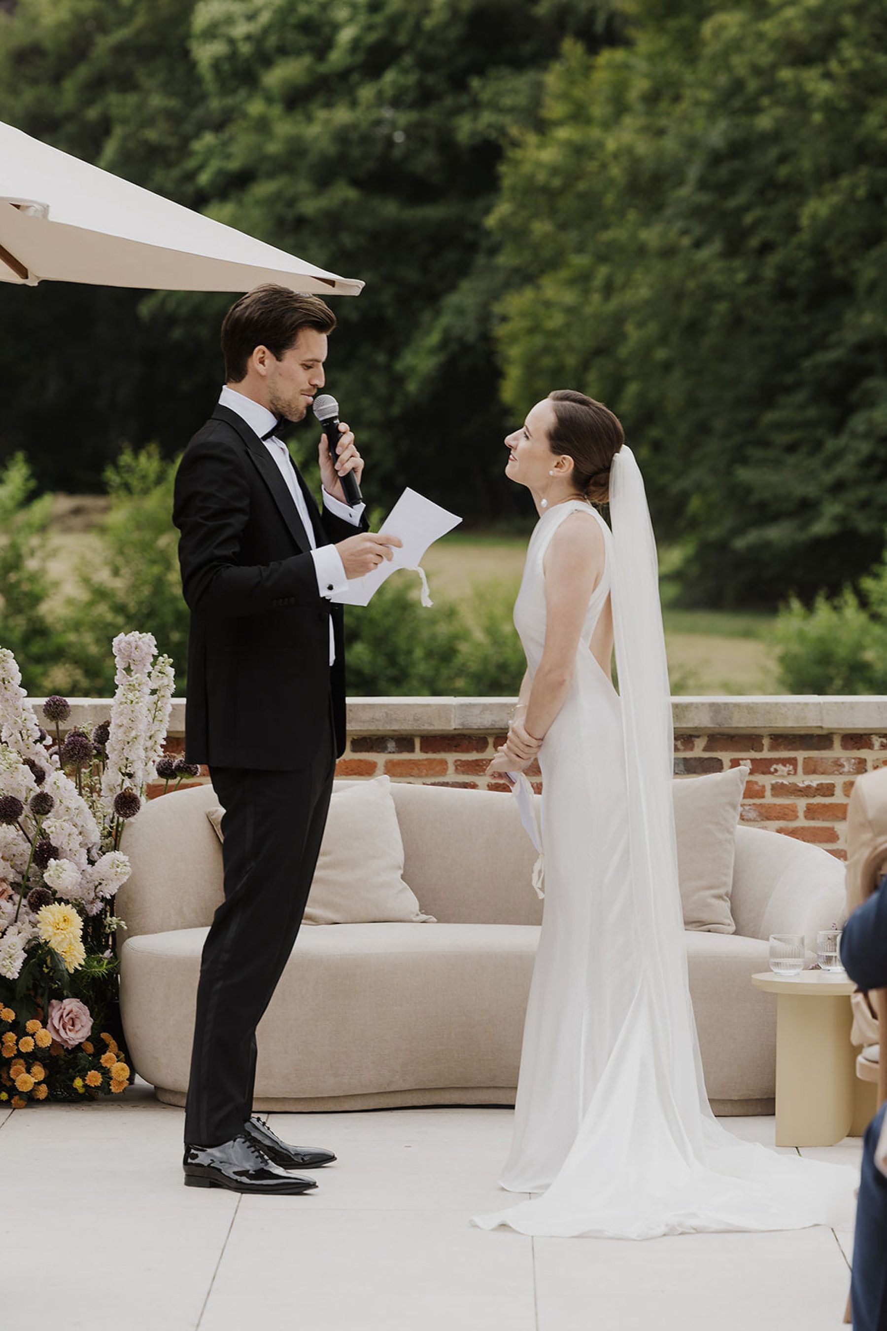 Sophie &amp; Tom's Classic Castle Celebration: A Timeless Wedding at Kasteel van Brasschaat photo