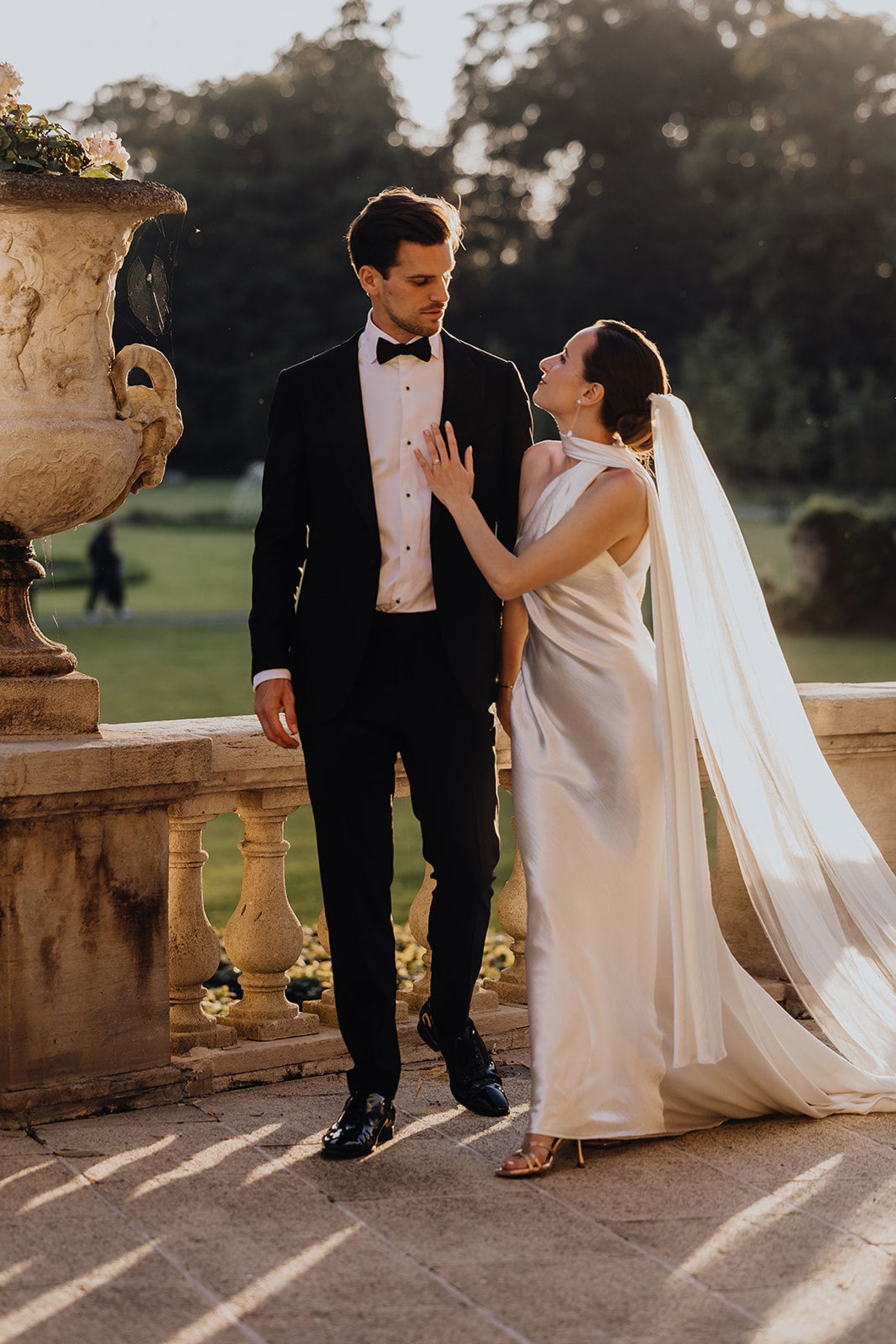 Sophie &amp; Tom's Classic Castle Celebration: A Timeless Wedding at Kasteel van Brasschaat photo