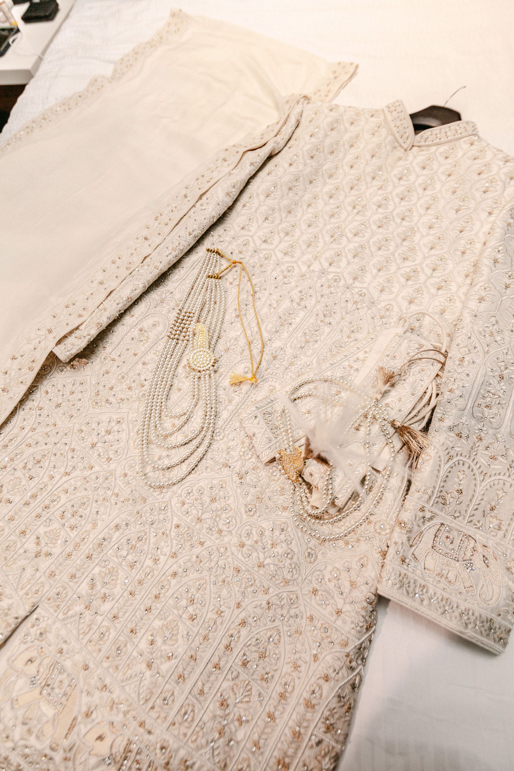 When Hinge Led to Happily Ever After: Aashna &amp; Rajprit's Tropical Destination Wedding in Los Cabos photo