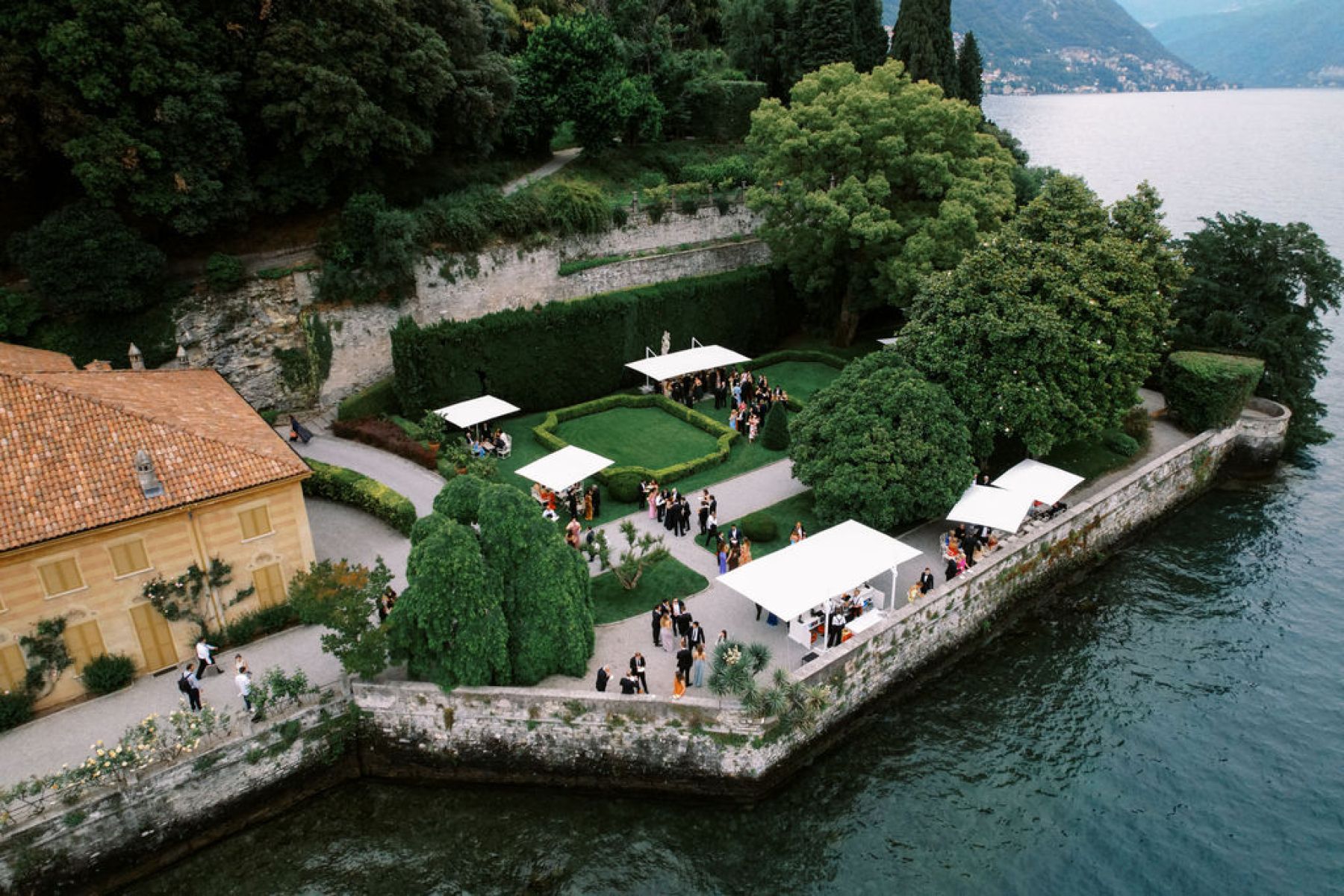 Harriet and Michael’s Dream Wedding at Villa Pizzo: A Tale of Love and Elegance photo