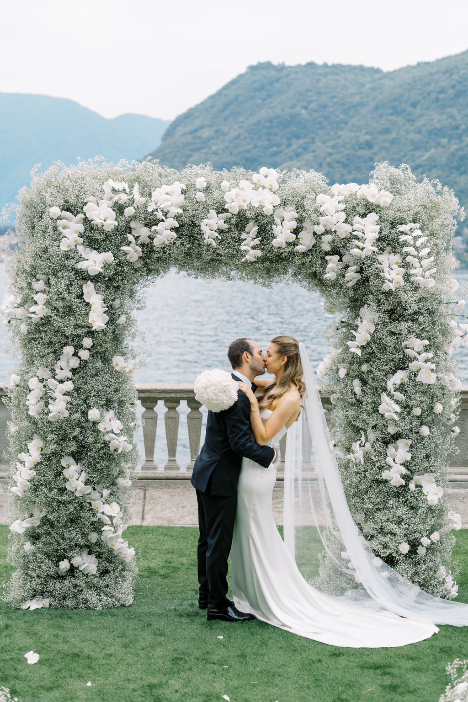 Harriet and Michael’s Dream Wedding at Villa Pizzo: A Tale of Love and Elegance photo