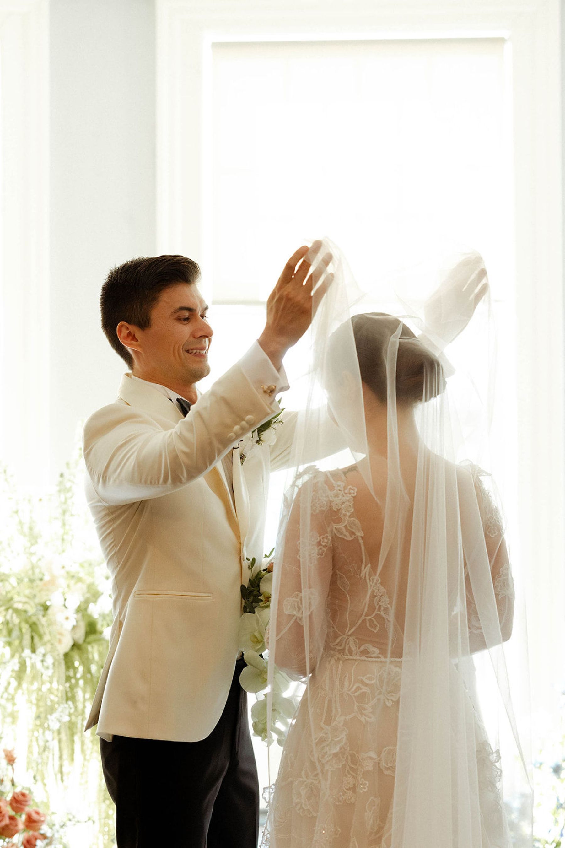 Vibrant Elegance: Marisa &amp; Jason's Fashion-Forward Wedding at The London Hunt &amp; Country Club photo