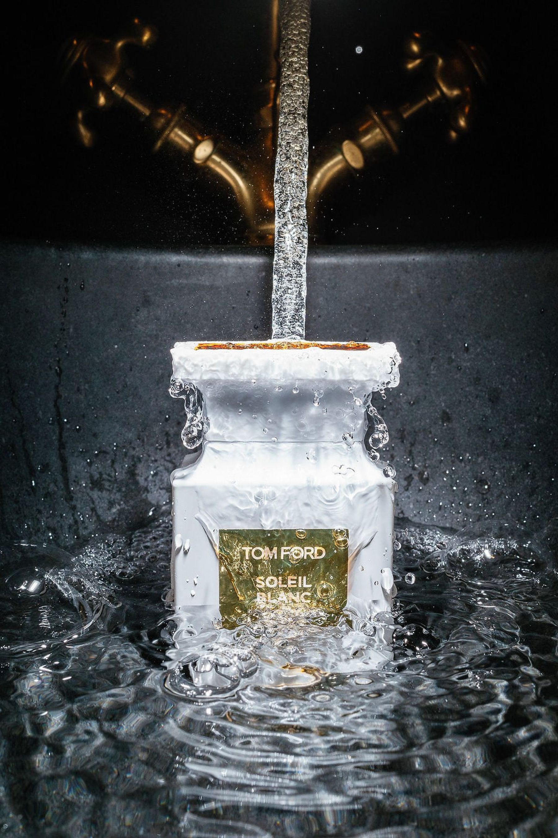 When Love Meets the Mediterranean Coastline: Greta &amp; Marc's Wedding at Villa Astor photo