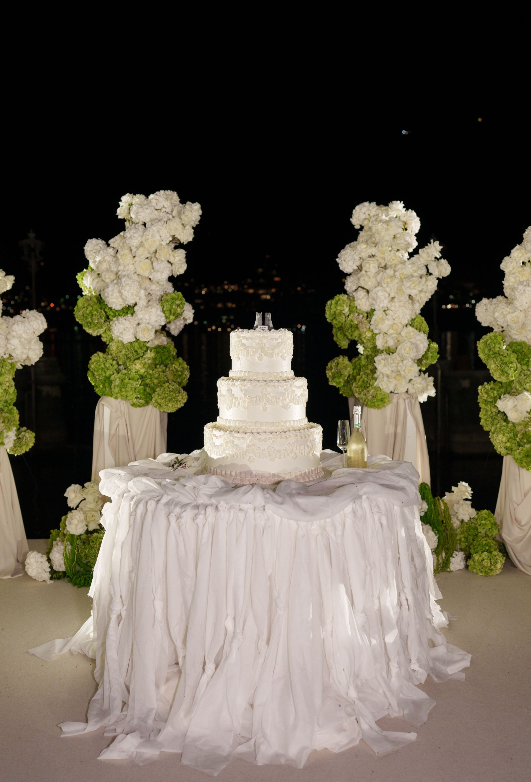 Sana &amp; Julien's Intimate Wedding at Villa Erba: A Minimalist Dream on Lake Como photo