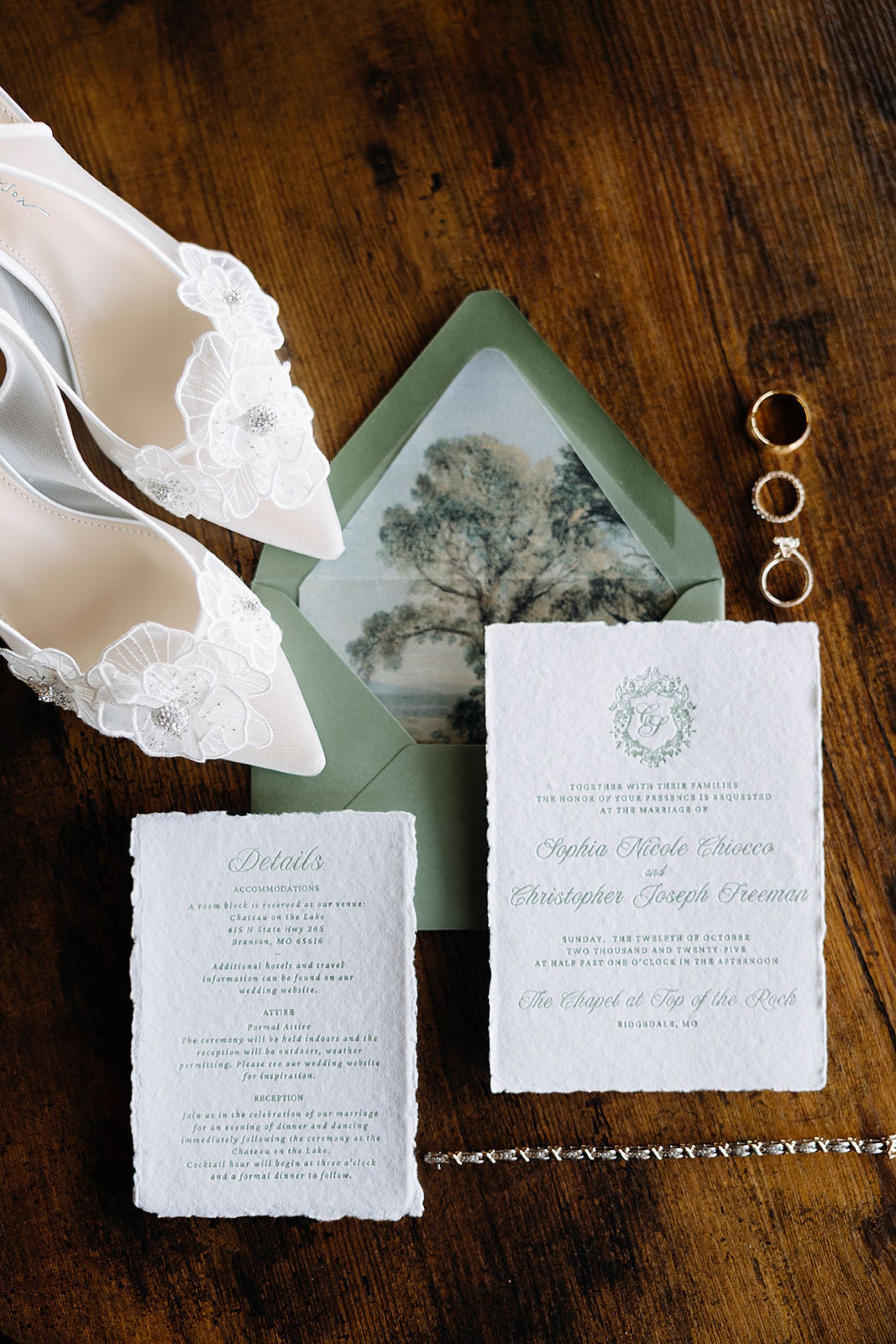 Sophia &amp; Christopher’s Pride and Prejudice-Inspired Wedding at Chateau on the Lake photo