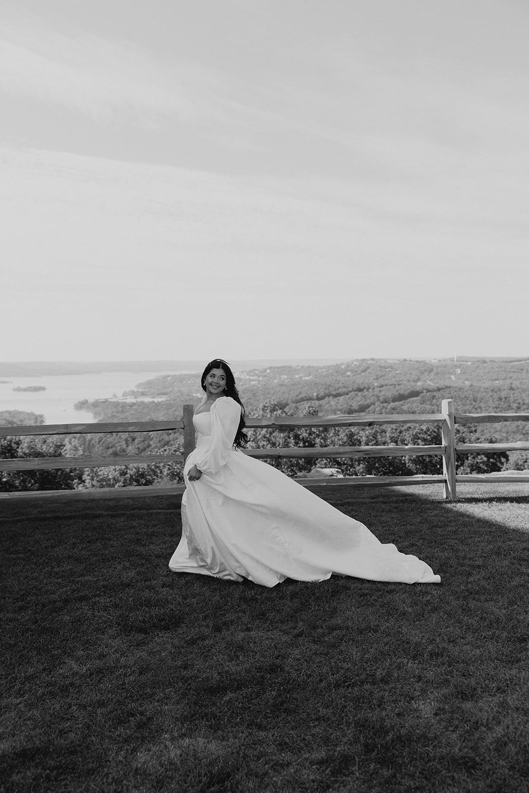 Sophia &amp; Christopher’s Pride and Prejudice-Inspired Wedding at Chateau on the Lake photo