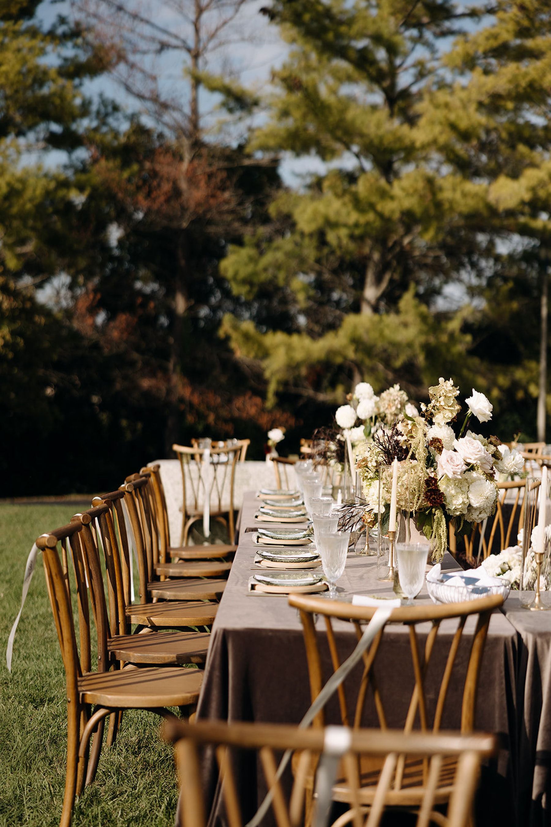 Sophia &amp; Christopher’s Pride and Prejudice-Inspired Wedding at Chateau on the Lake photo