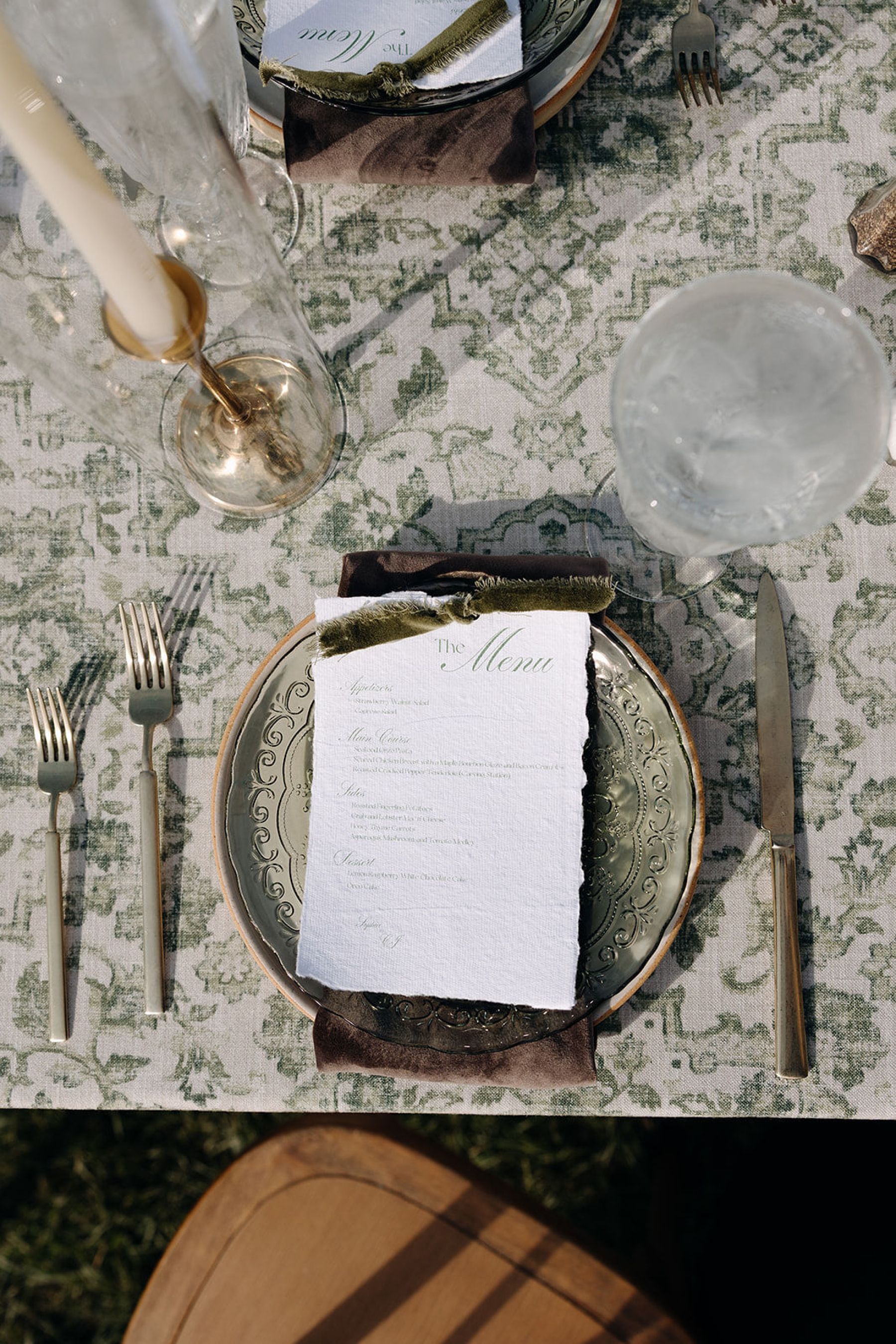 Sophia &amp; Christopher’s Pride and Prejudice-Inspired Wedding at Chateau on the Lake photo