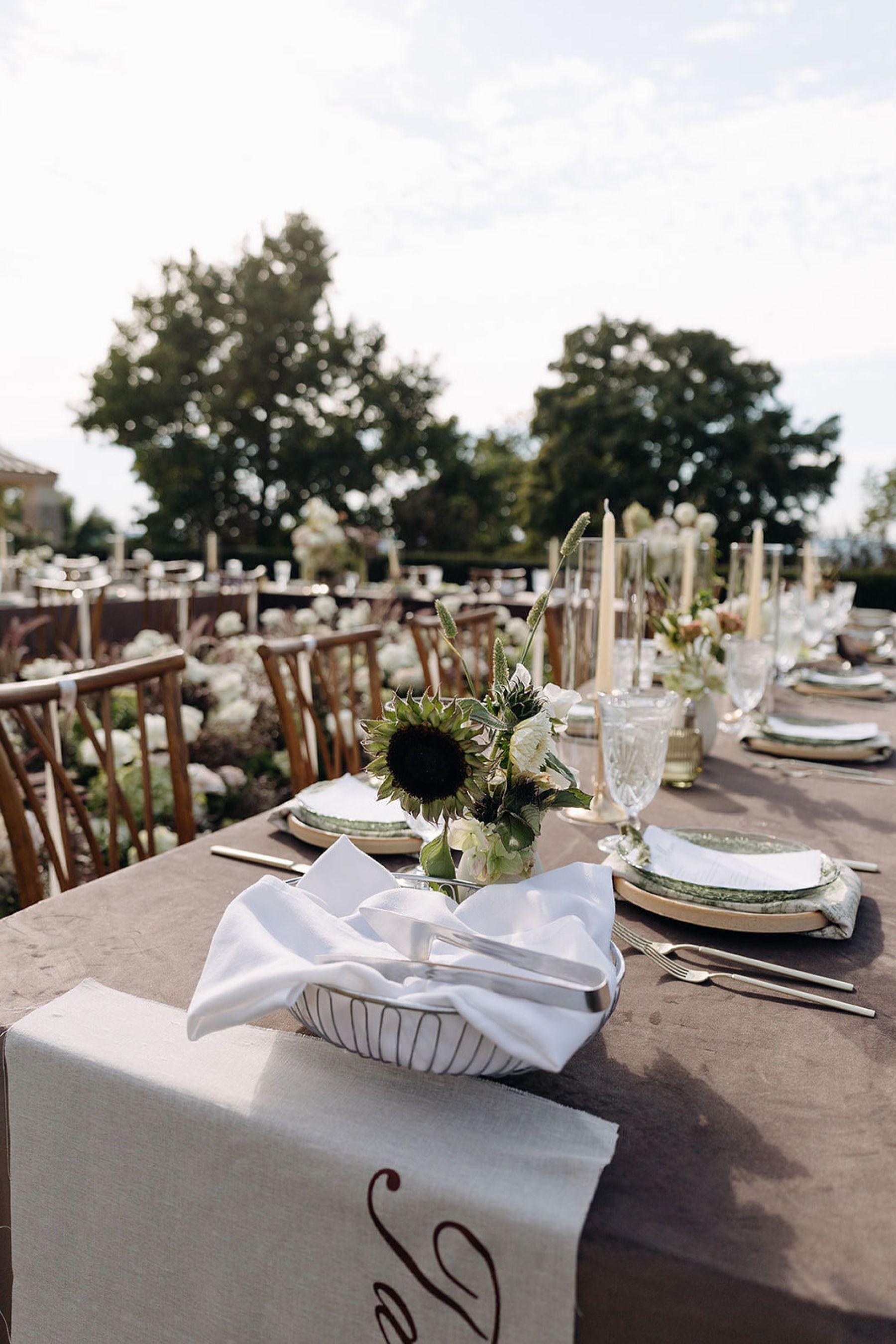 Sophia &amp; Christopher’s Pride and Prejudice-Inspired Wedding at Chateau on the Lake photo