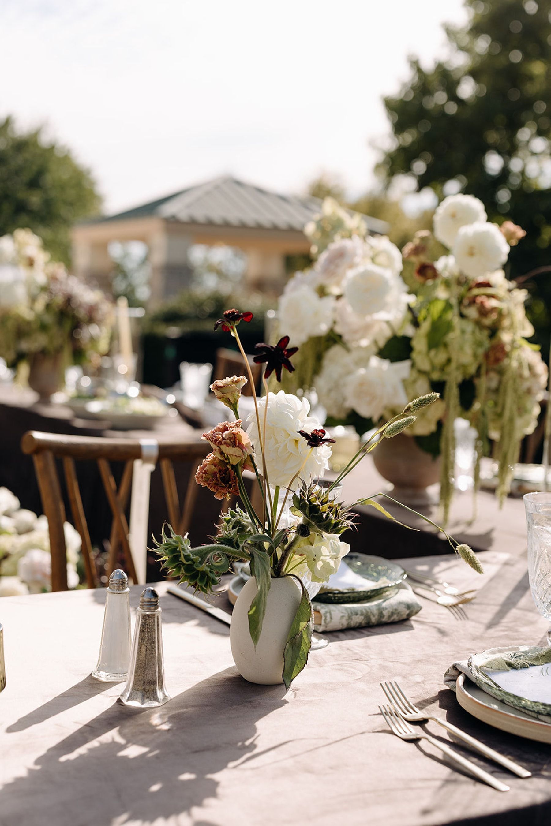Sophia &amp; Christopher’s Pride and Prejudice-Inspired Wedding at Chateau on the Lake photo