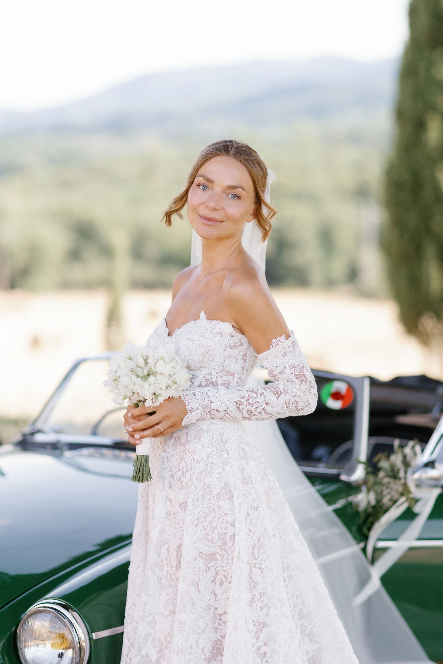 A Secret Fairy Garden and Tuscan Romance: Ksenia &amp; Stefano's Wedding at Villa Barberino photo