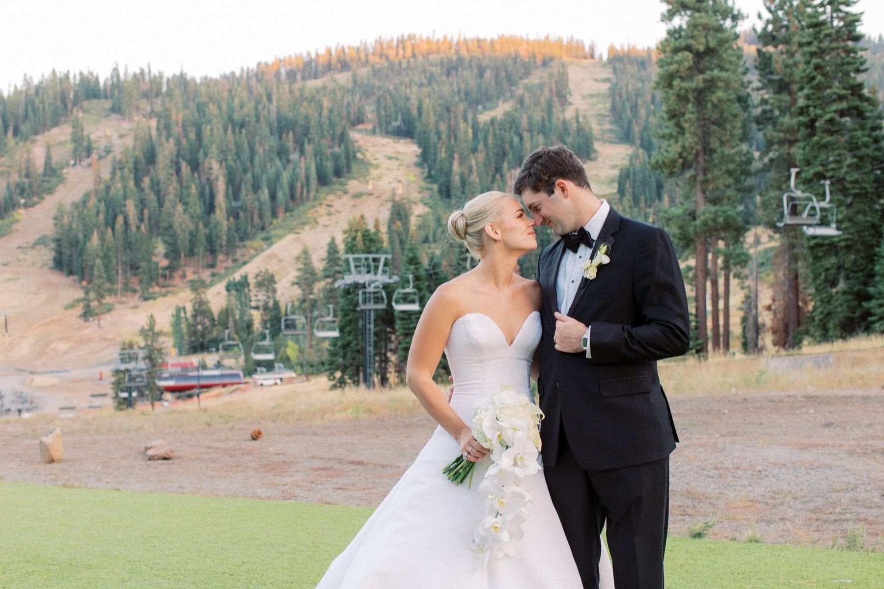 Janey &amp; Michael's Celebration: A Timeless Wedding at The Ritz-Carlton, Lake Tahoe photo