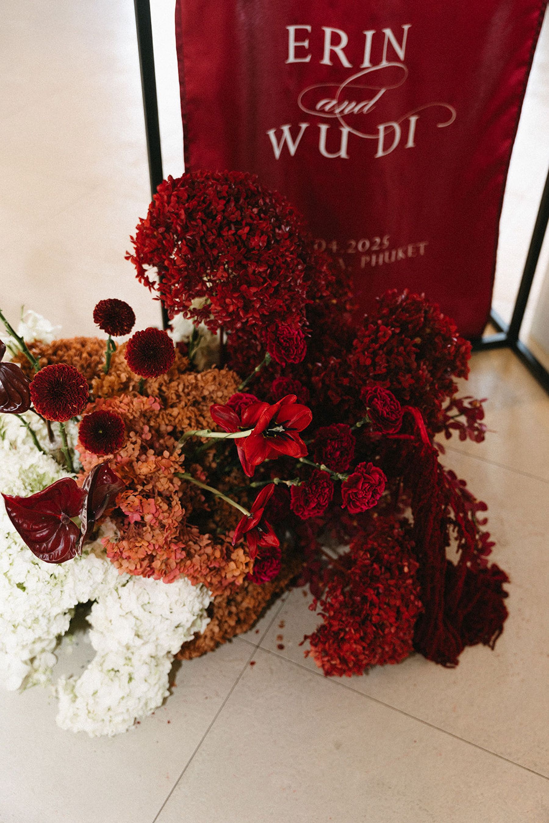 Calla Lilies &amp; Clifftop Vows: Erin &amp; Di's Romantic Wedding at Sri Panwa  photo