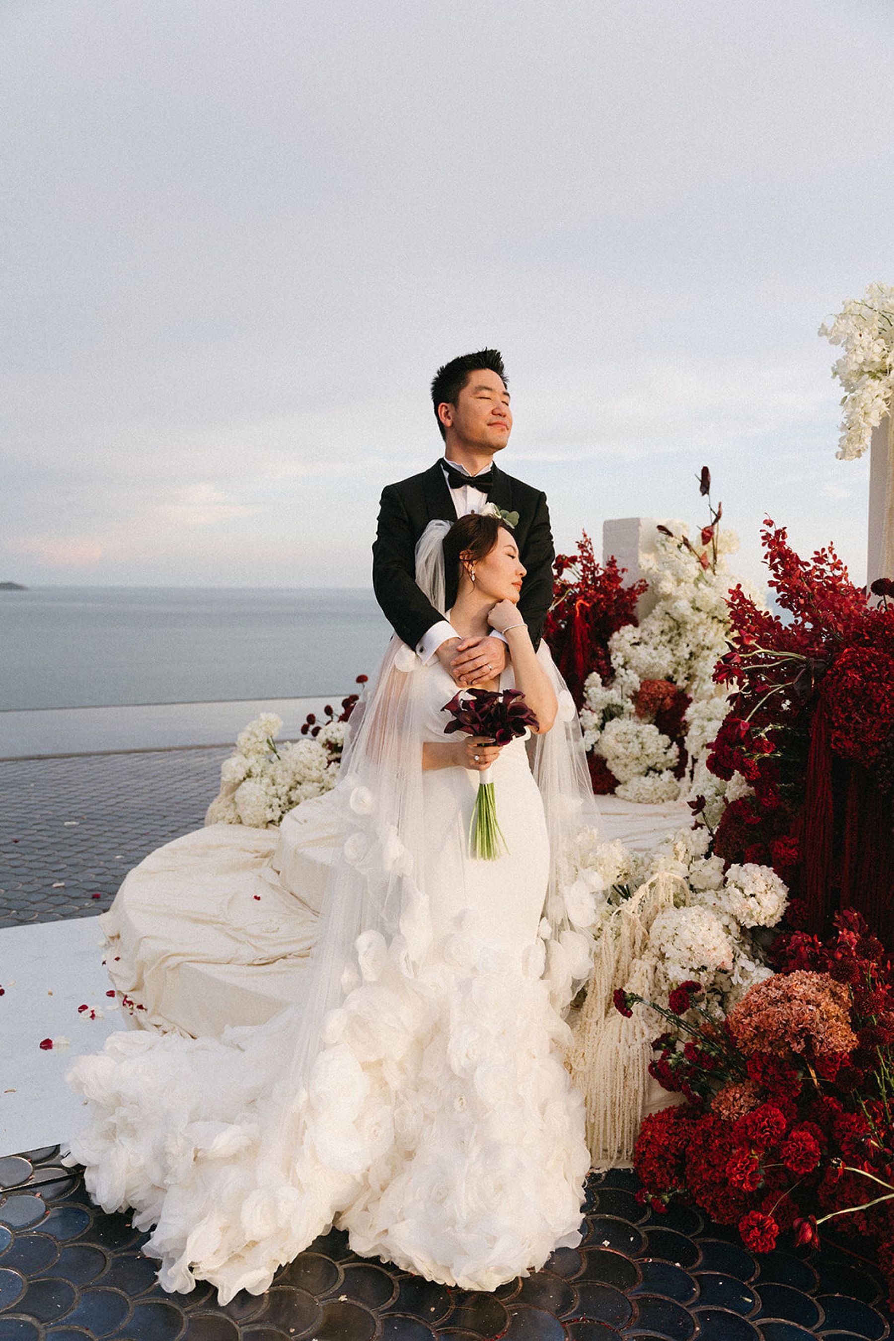 Calla Lilies &amp; Clifftop Vows: Erin &amp; Di's Romantic Wedding at Sri Panwa  photo