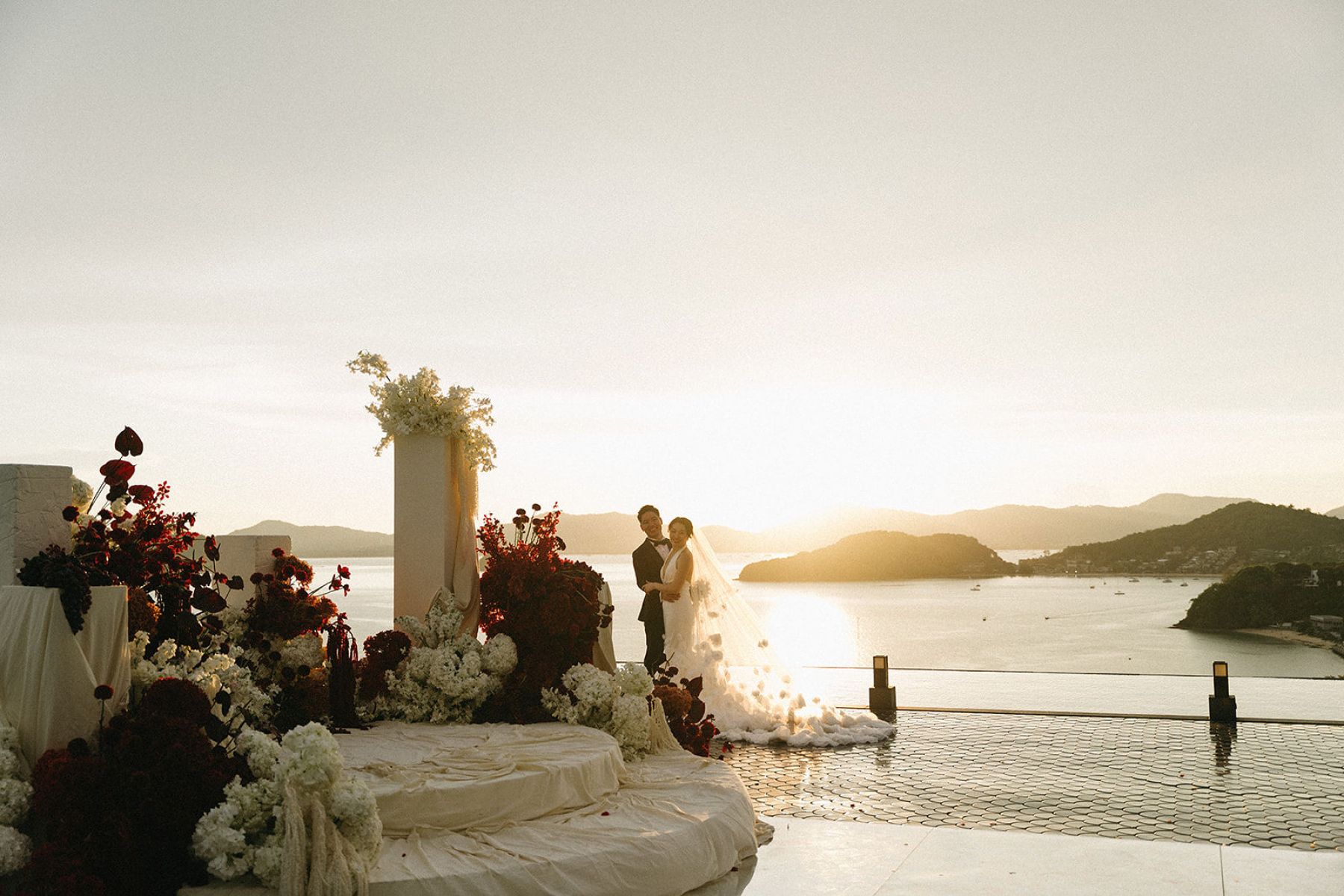 Calla Lilies &amp; Clifftop Vows: Erin &amp; Di's Romantic Wedding at Sri Panwa  photo