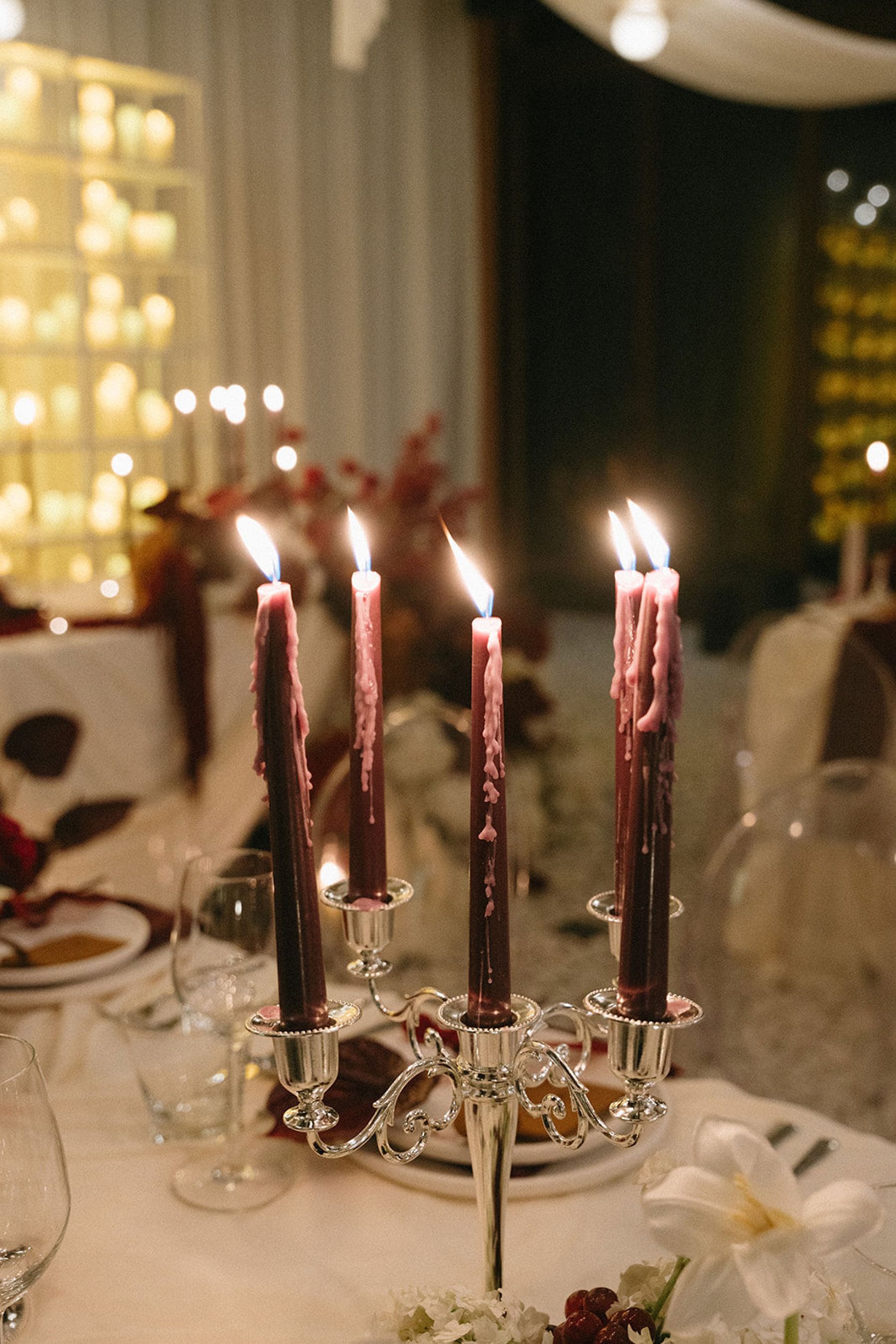 Calla Lilies &amp; Clifftop Vows: Erin &amp; Di's Romantic Wedding at Sri Panwa  photo