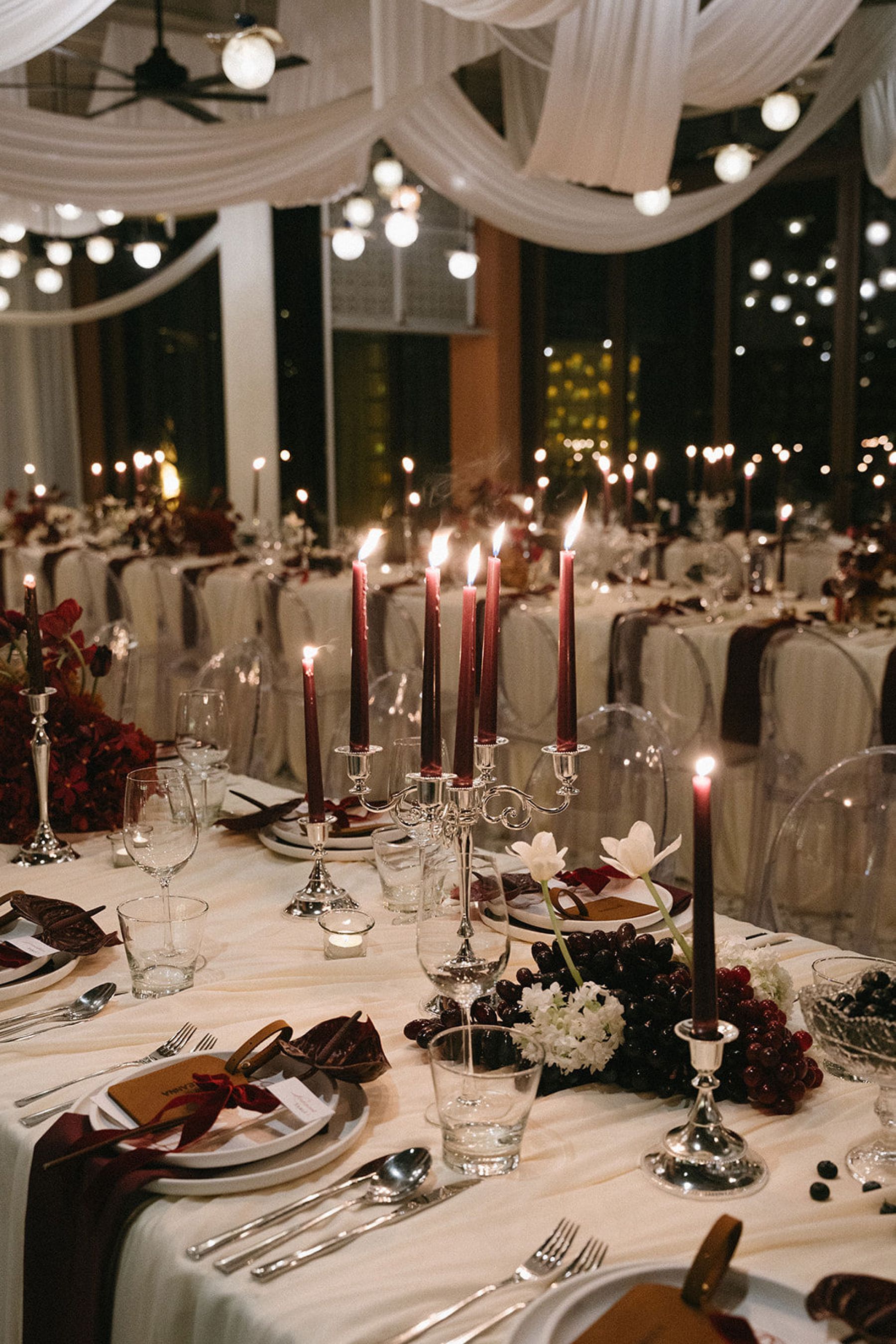 Calla Lilies &amp; Clifftop Vows: Erin &amp; Di's Romantic Wedding at Sri Panwa  photo