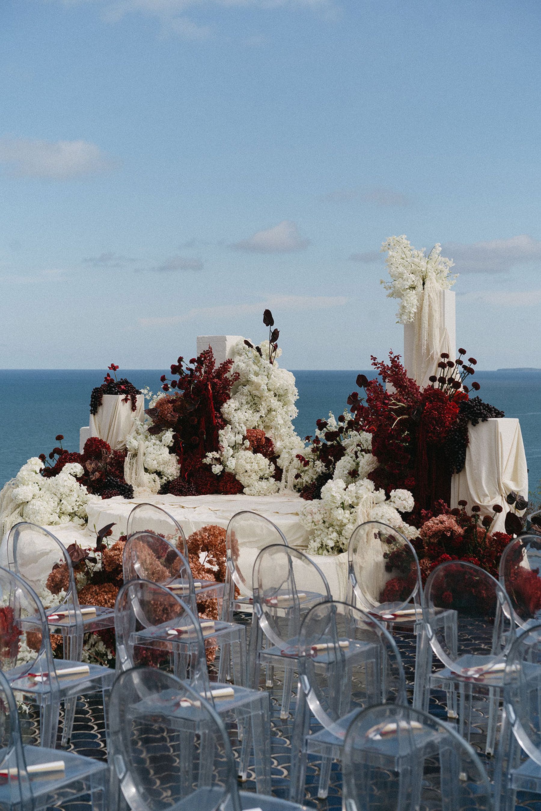Calla Lilies &amp; Clifftop Vows: Erin &amp; Di's Romantic Wedding at Sri Panwa  photo