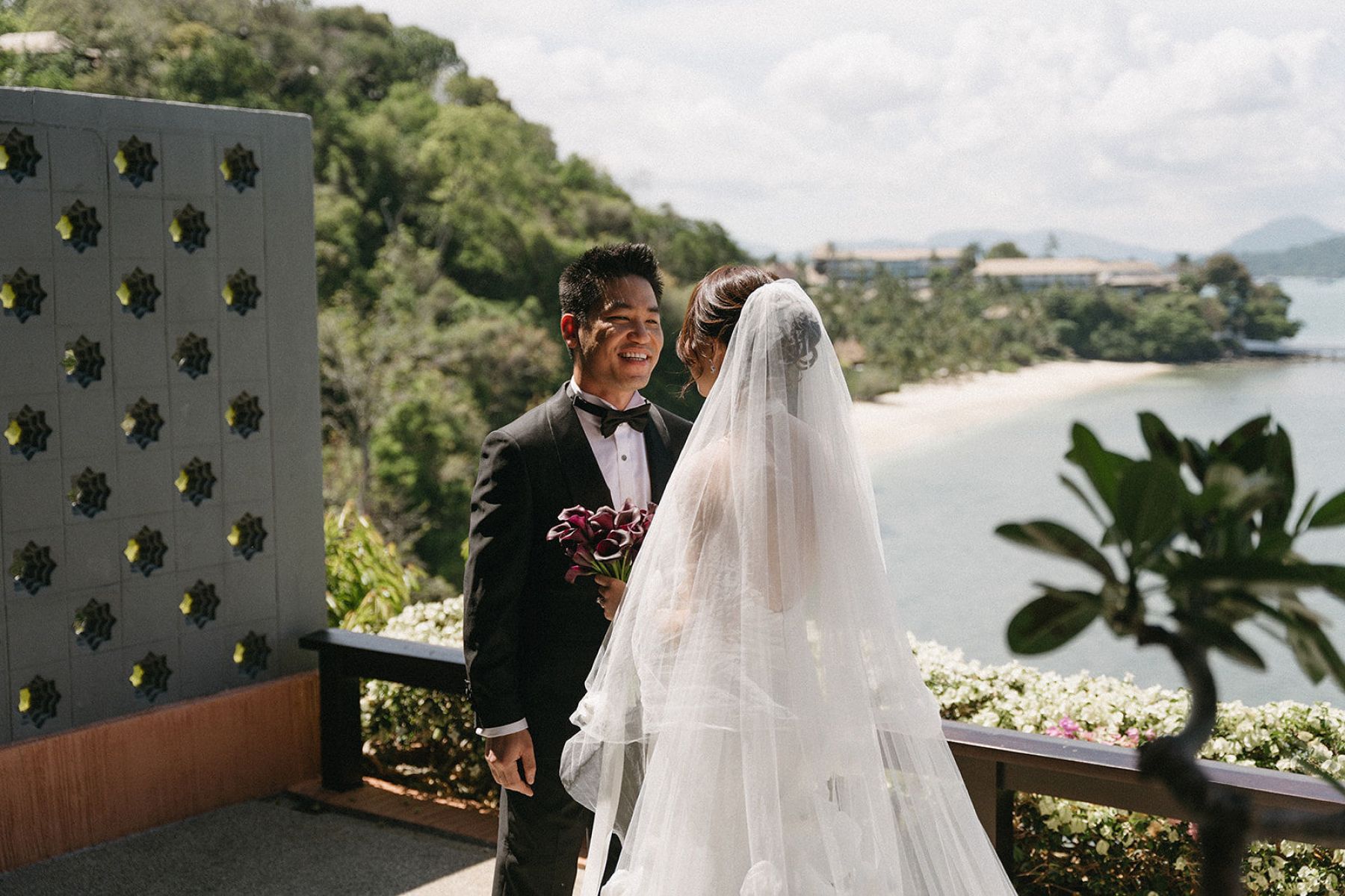 Calla Lilies &amp; Clifftop Vows: Erin &amp; Di's Romantic Wedding at Sri Panwa  photo