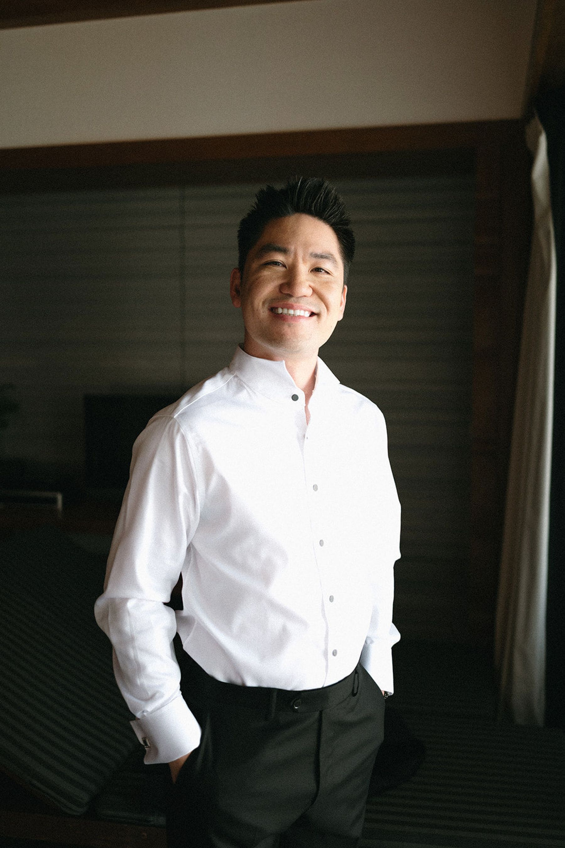 Calla Lilies &amp; Clifftop Vows: Erin &amp; Di's Romantic Wedding at Sri Panwa  photo