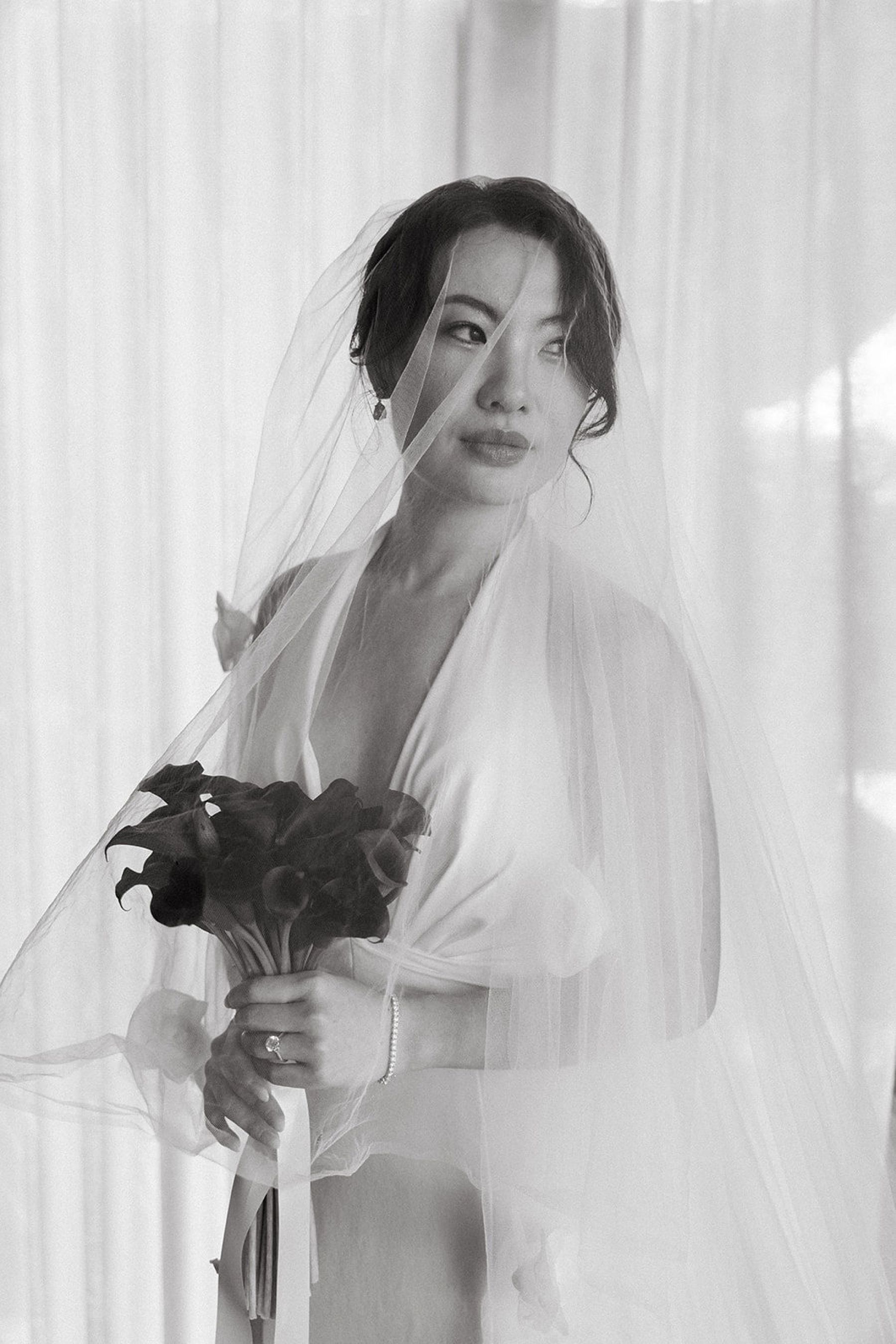 Calla Lilies &amp; Clifftop Vows: Erin &amp; Di's Romantic Wedding at Sri Panwa  photo