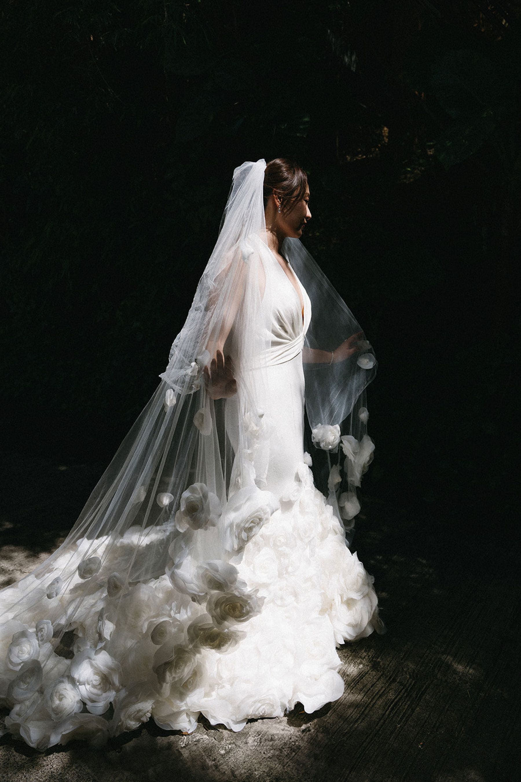 Calla Lilies &amp; Clifftop Vows: Erin &amp; Di's Romantic Wedding at Sri Panwa  photo