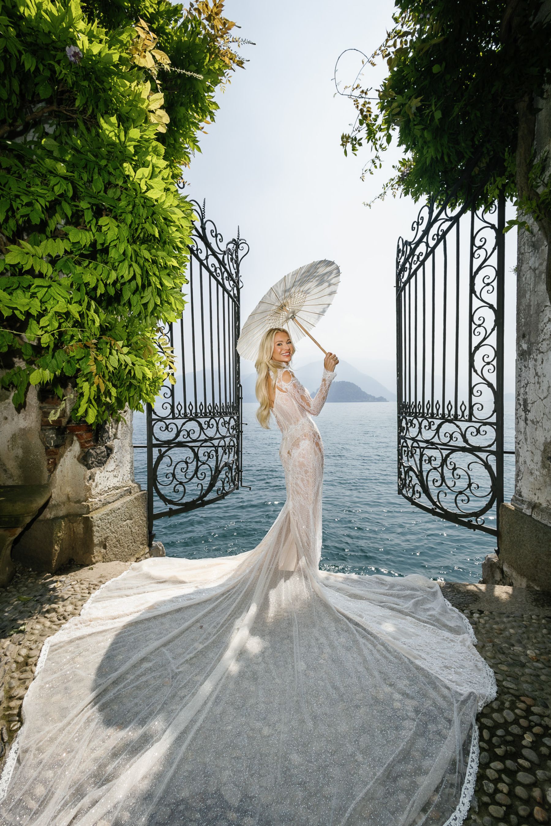 Christa and Chris's Sunset-Inspired Lake Como Wedding at Villa Cipressi photo