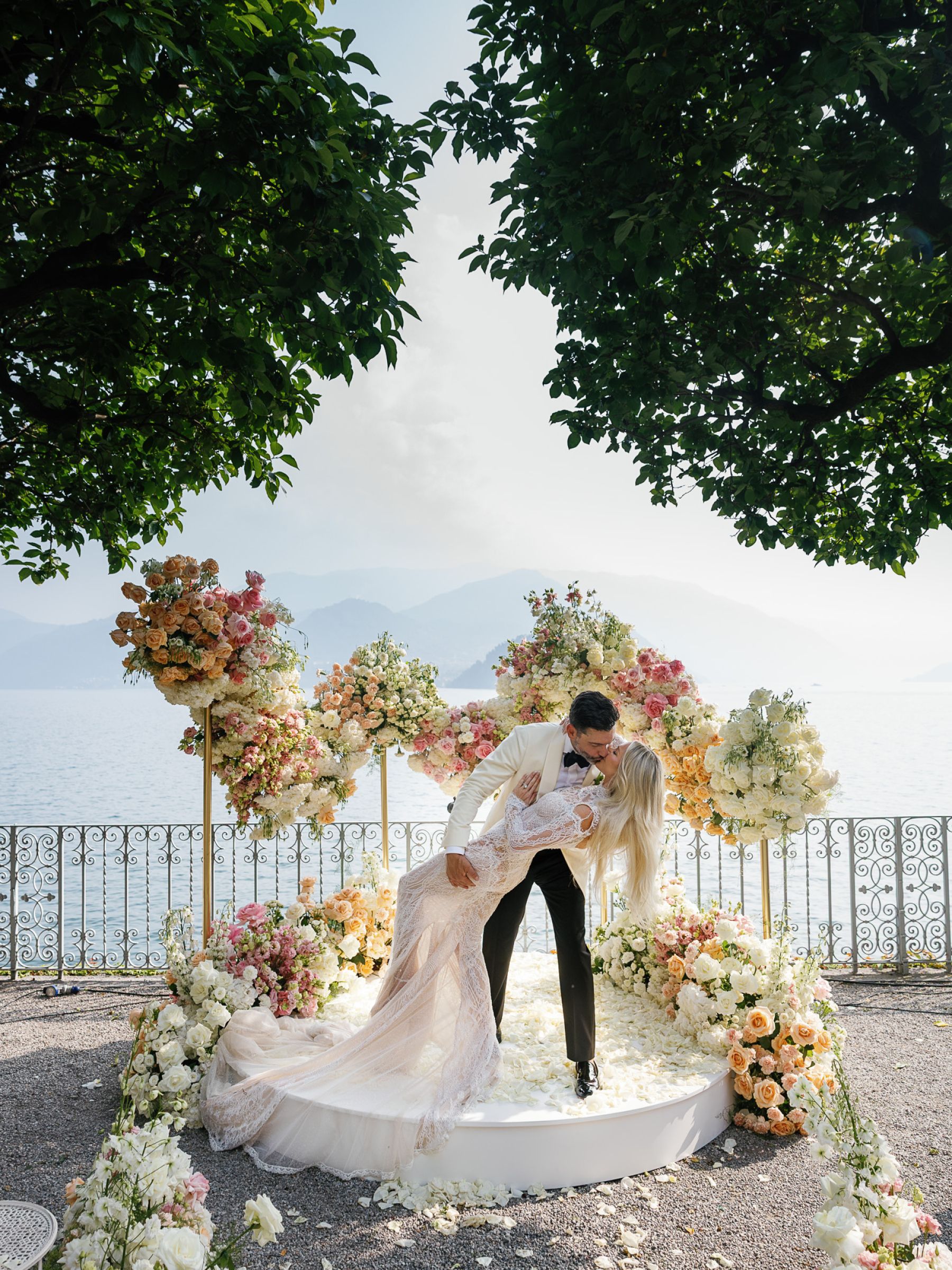 Christa and Chris's Sunset-Inspired Lake Como Wedding at Villa Cipressi photo