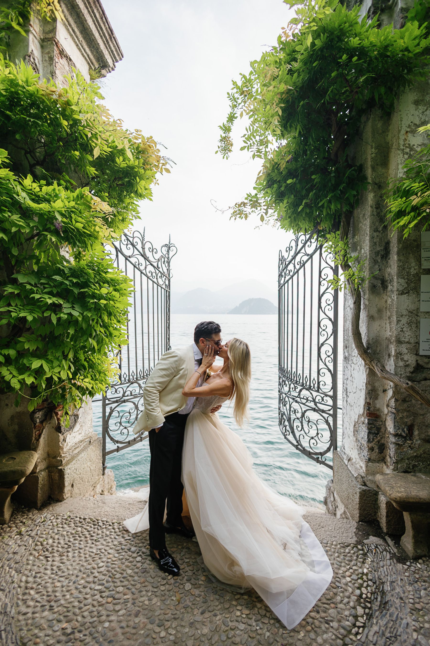 Christa and Chris's Sunset-Inspired Lake Como Wedding at Villa Cipressi photo