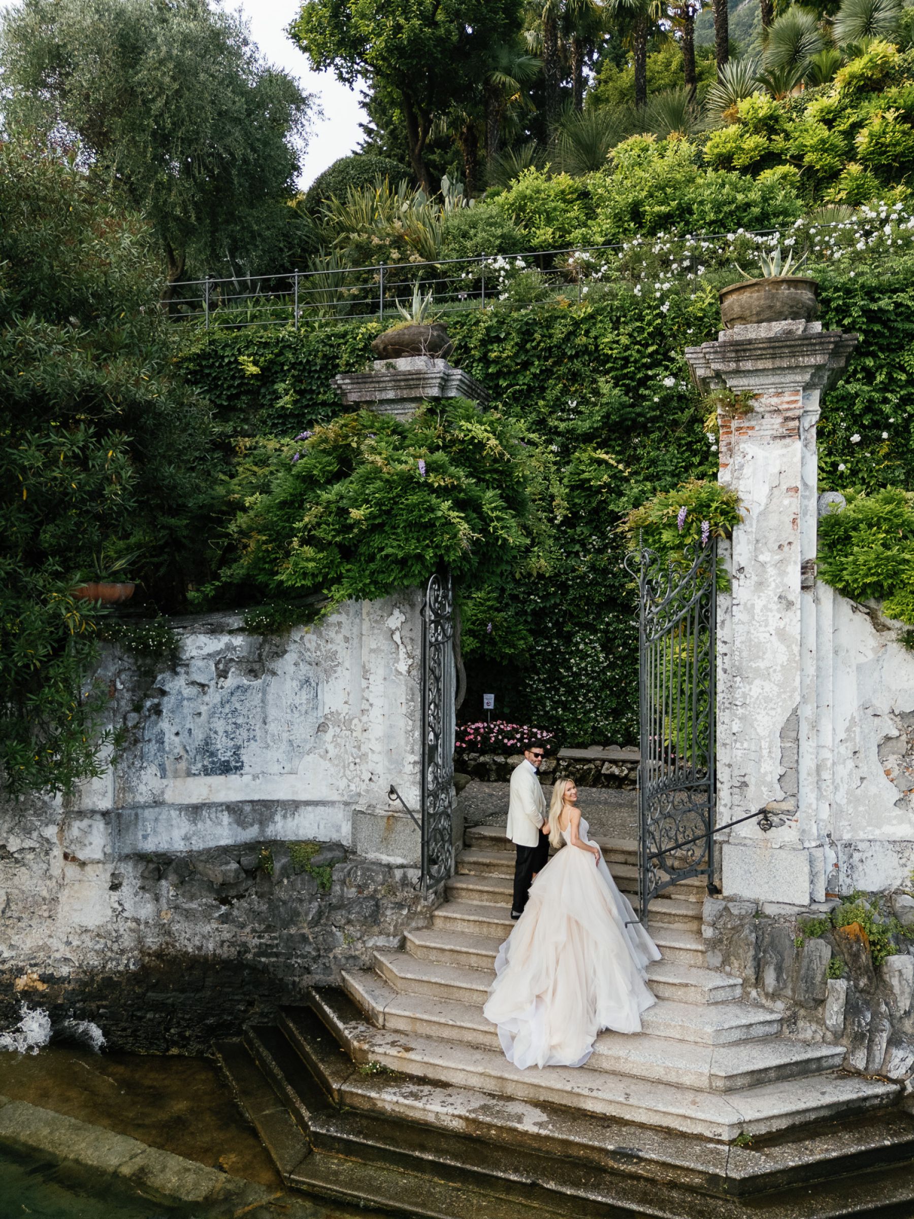 Christa and Chris's Sunset-Inspired Lake Como Wedding at Villa Cipressi photo