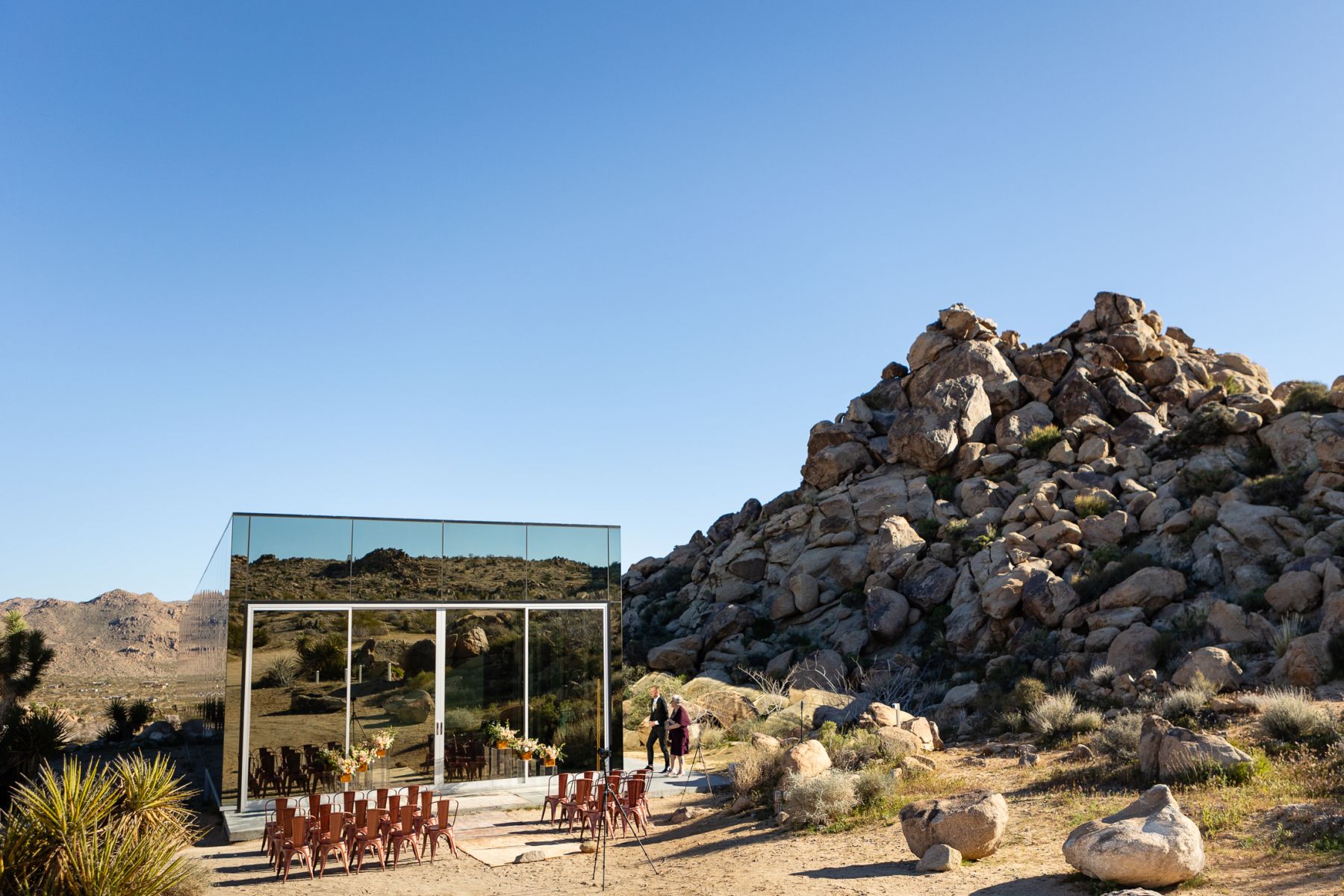 From Lockdown Love to Desert Vows: Catherine &amp; David's Wedding at The Colony Palms Hotel  photo