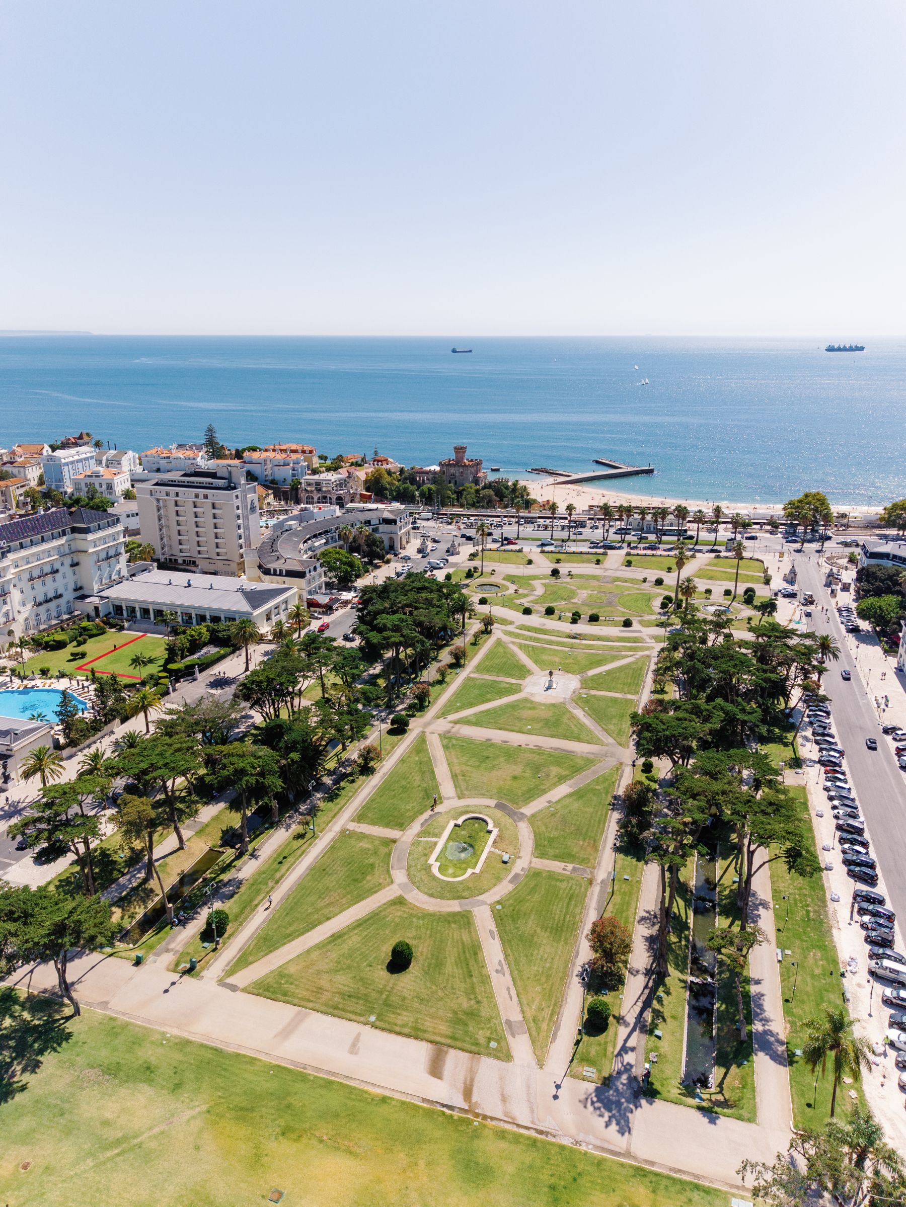 Frankie &amp; Sammy's Seaside Castle Wedding at Forte Da Cruz photo