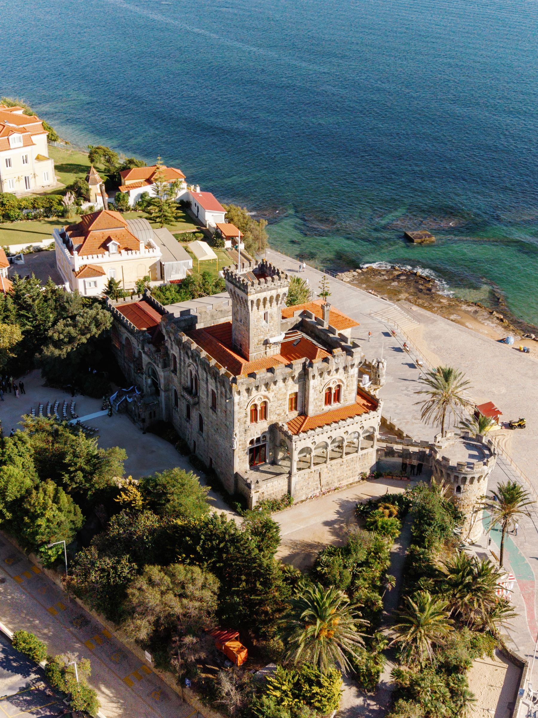 Frankie &amp; Sammy's Seaside Castle Wedding at Forte Da Cruz photo
