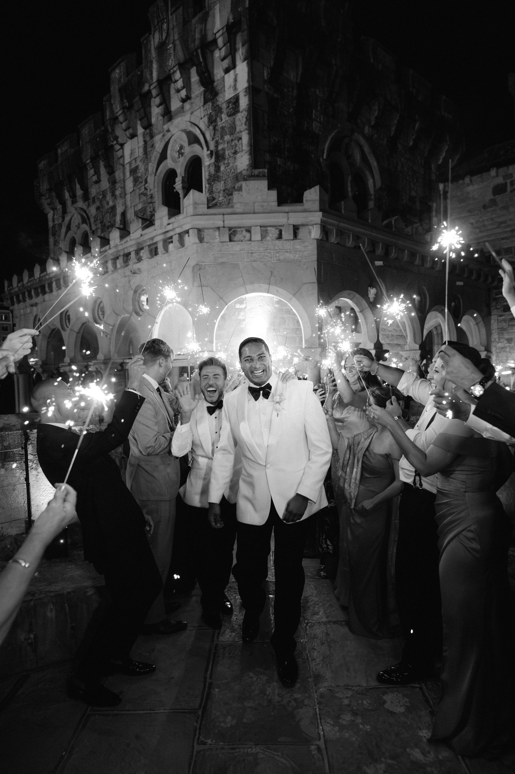 Frankie &amp; Sammy's Seaside Castle Wedding at Forte Da Cruz photo