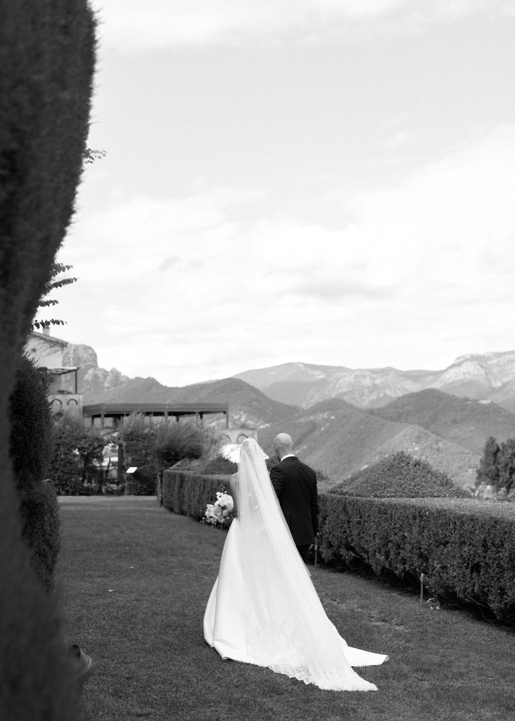 Maria &amp; Peter’s Enchanting Amalfi Coast Wedding at Villa Cimbrone photo