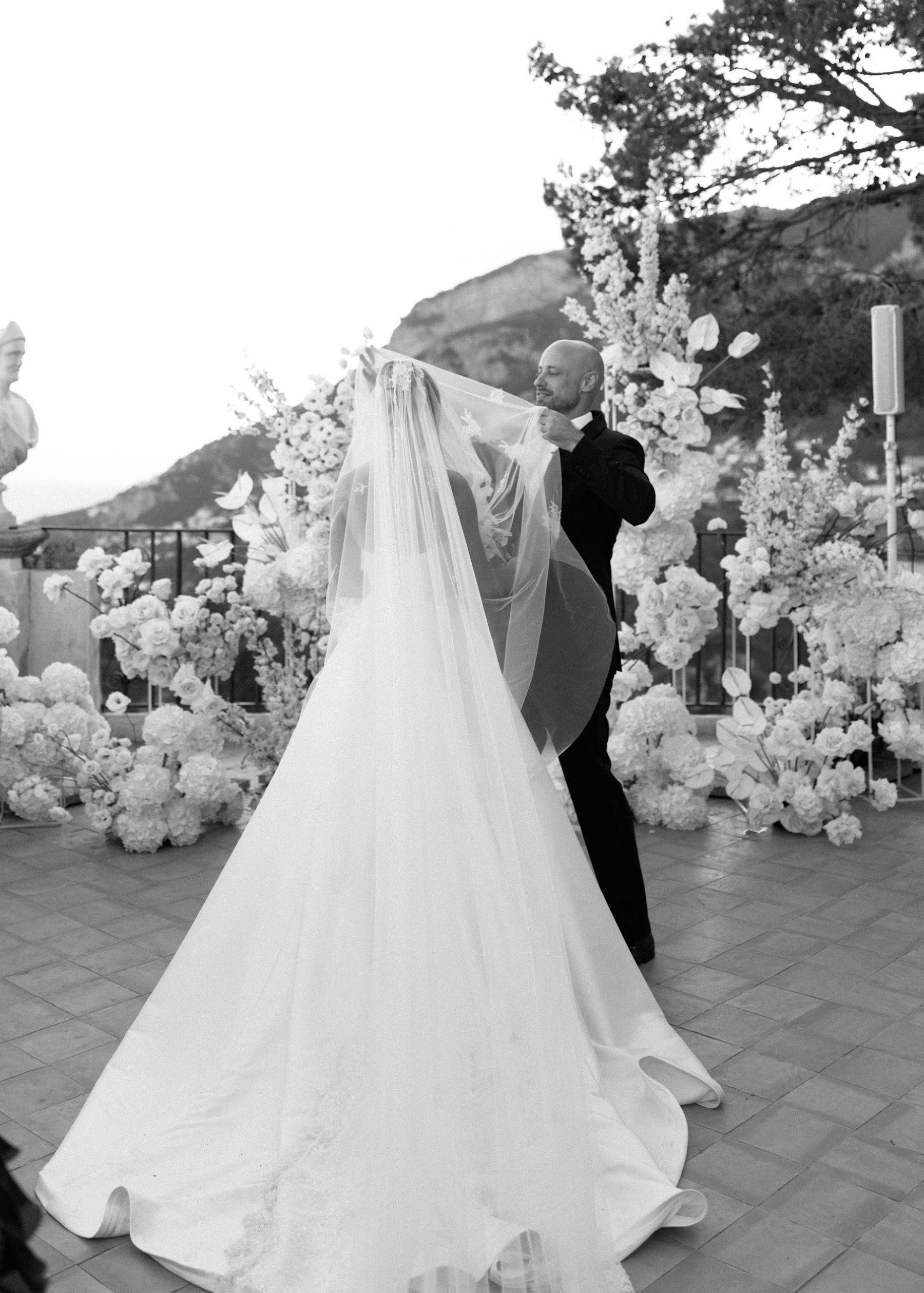 Maria &amp; Peter’s Enchanting Amalfi Coast Wedding at Villa Cimbrone photo