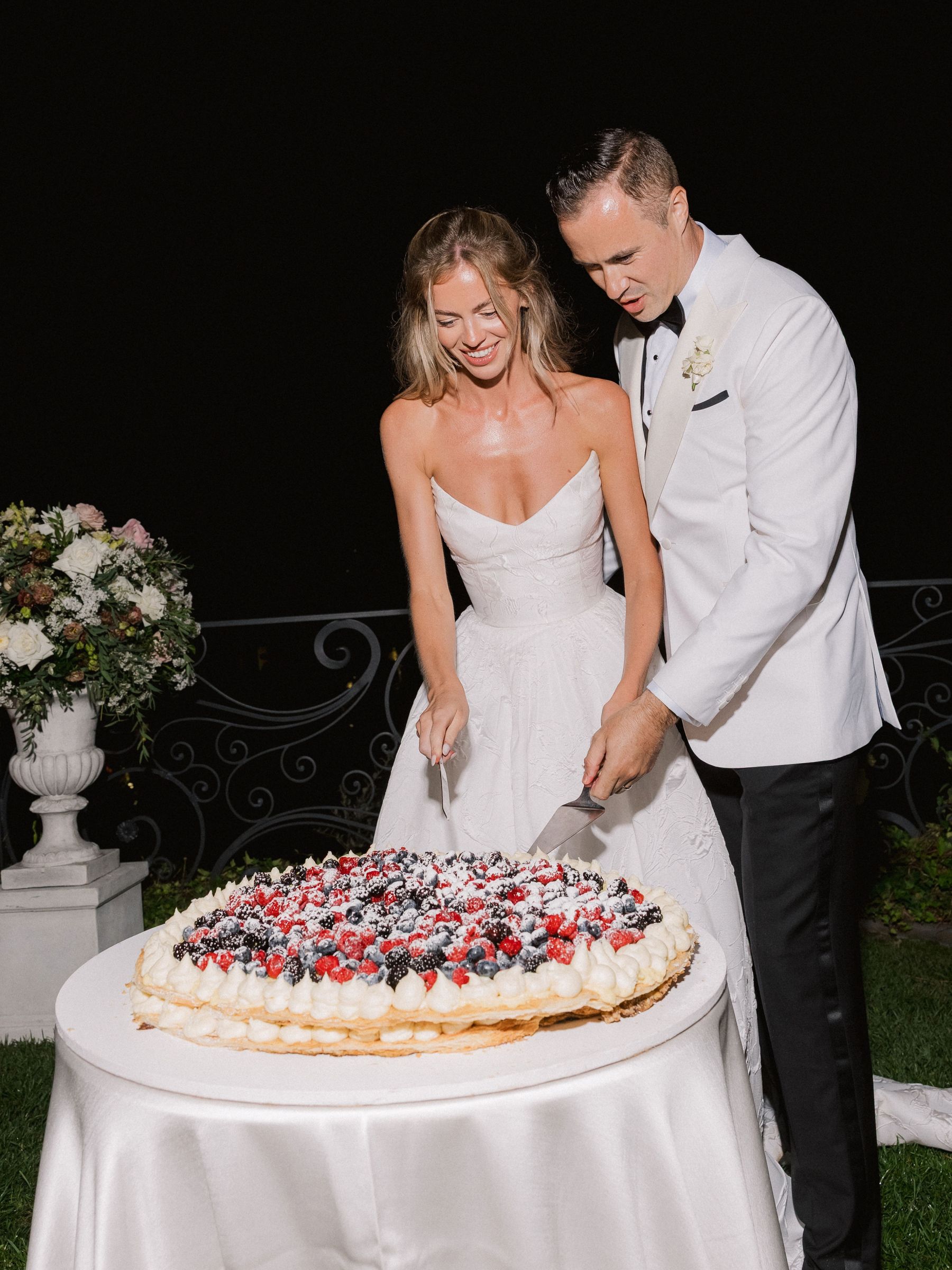 Robyn &amp; Ryan’s Romantic Lake Como Wedding at Villa Bonomi photo