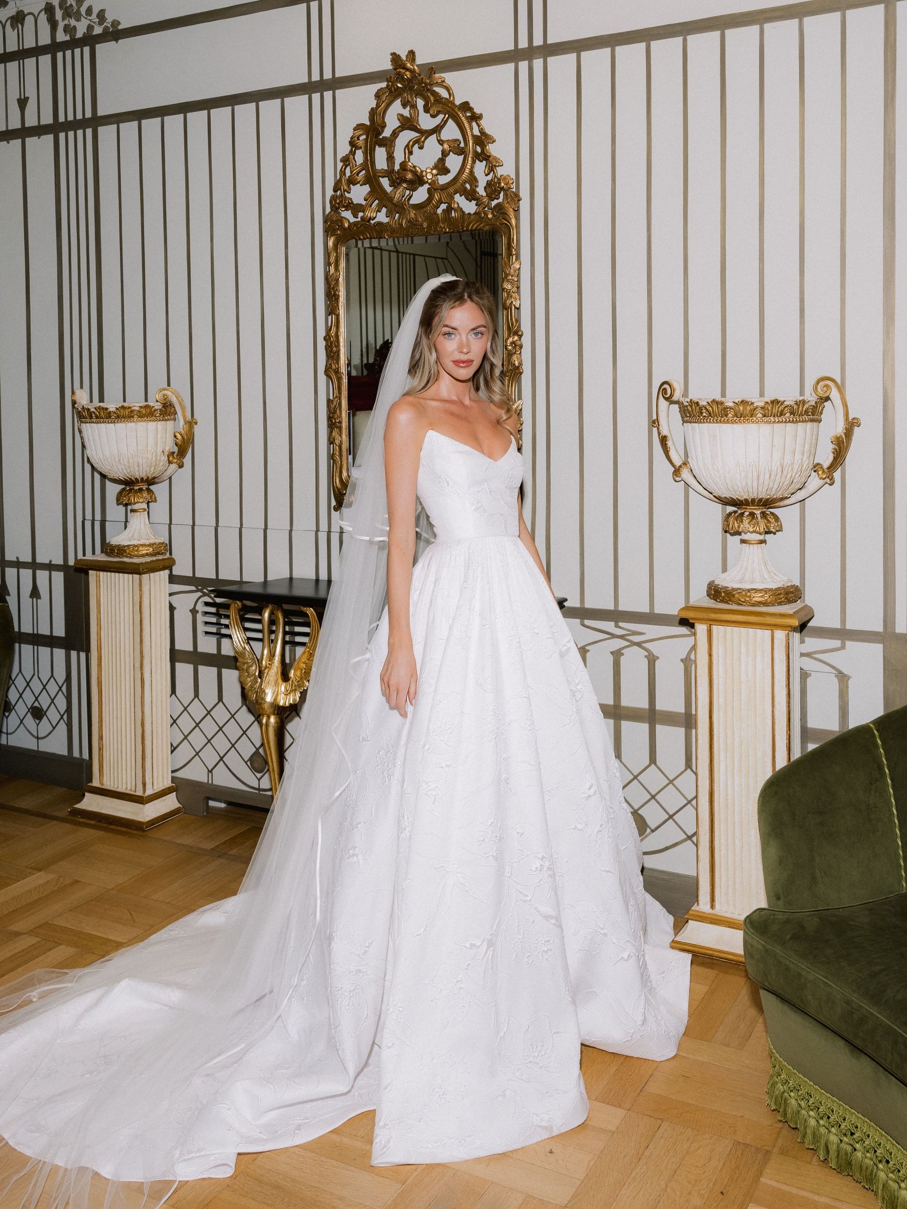 Robyn &amp; Ryan’s Romantic Lake Como Wedding at Villa Bonomi photo